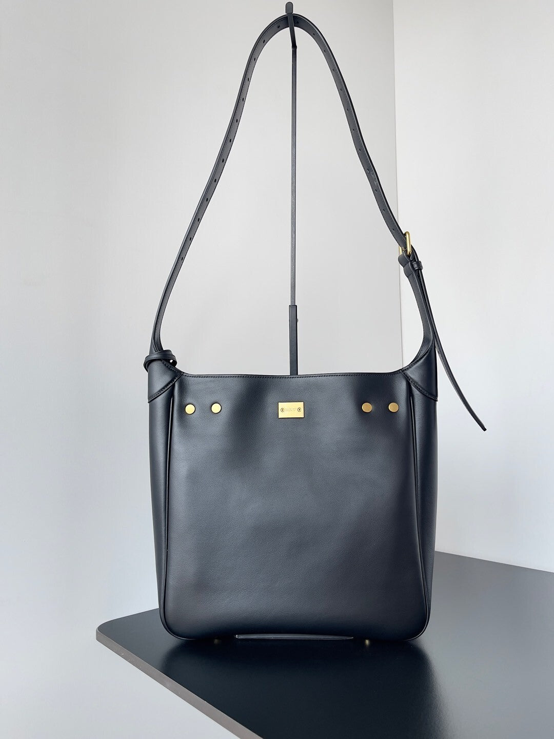 new-luxury-designer-bags-nm24350
