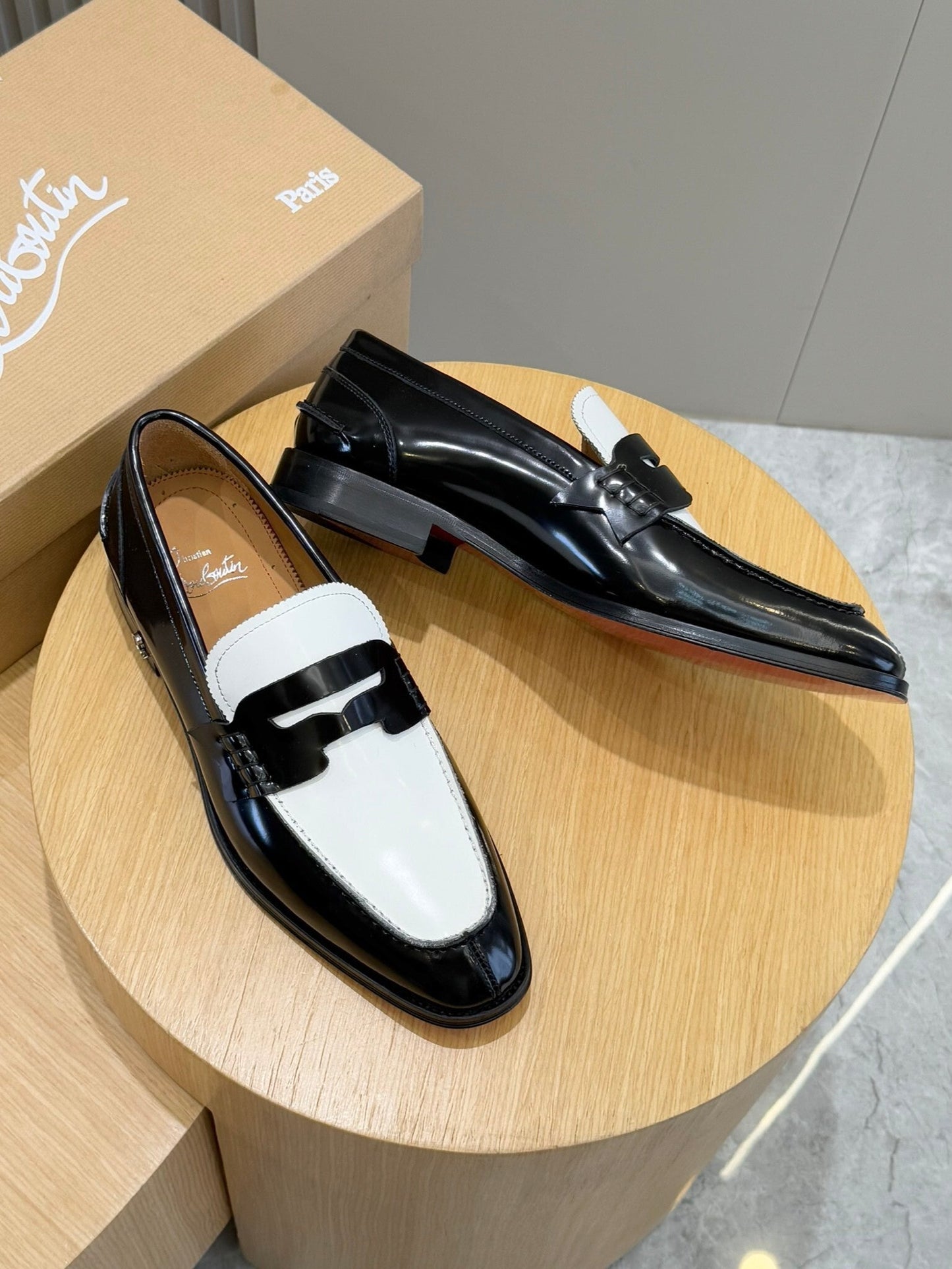 Dragons Bags - High-Quality Designer Products for You - AFFORDABLE LUXURY HEELS - 8279