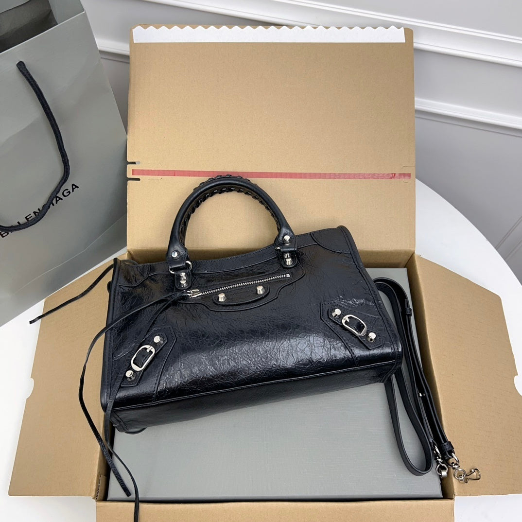 new-designer-premium-bags-nm24020