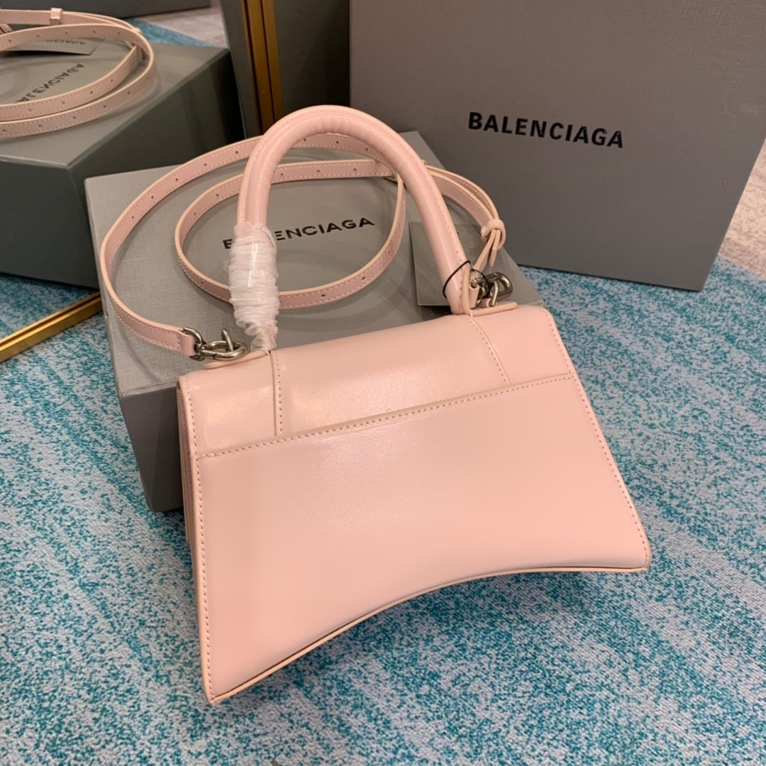 new-luxury-designer-bags-nm24082