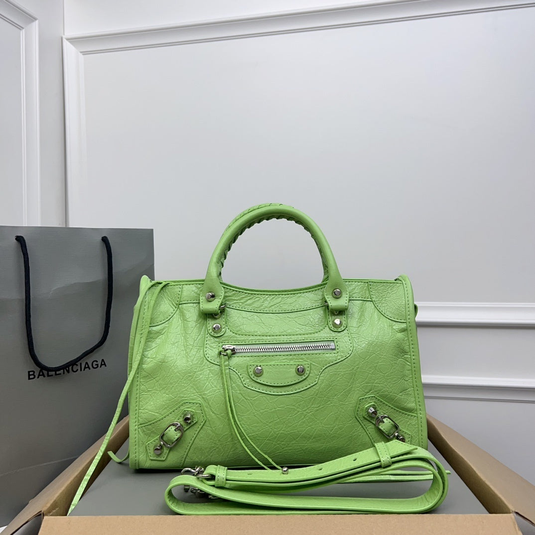 new-designer-premium-bags-nm24025