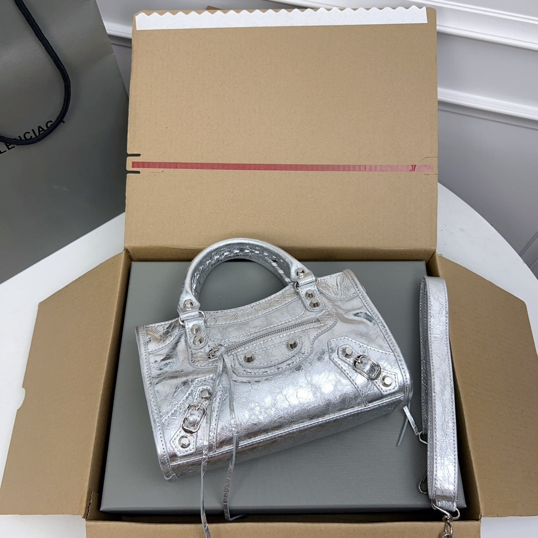 new-luxury-designer-bags-nm24039