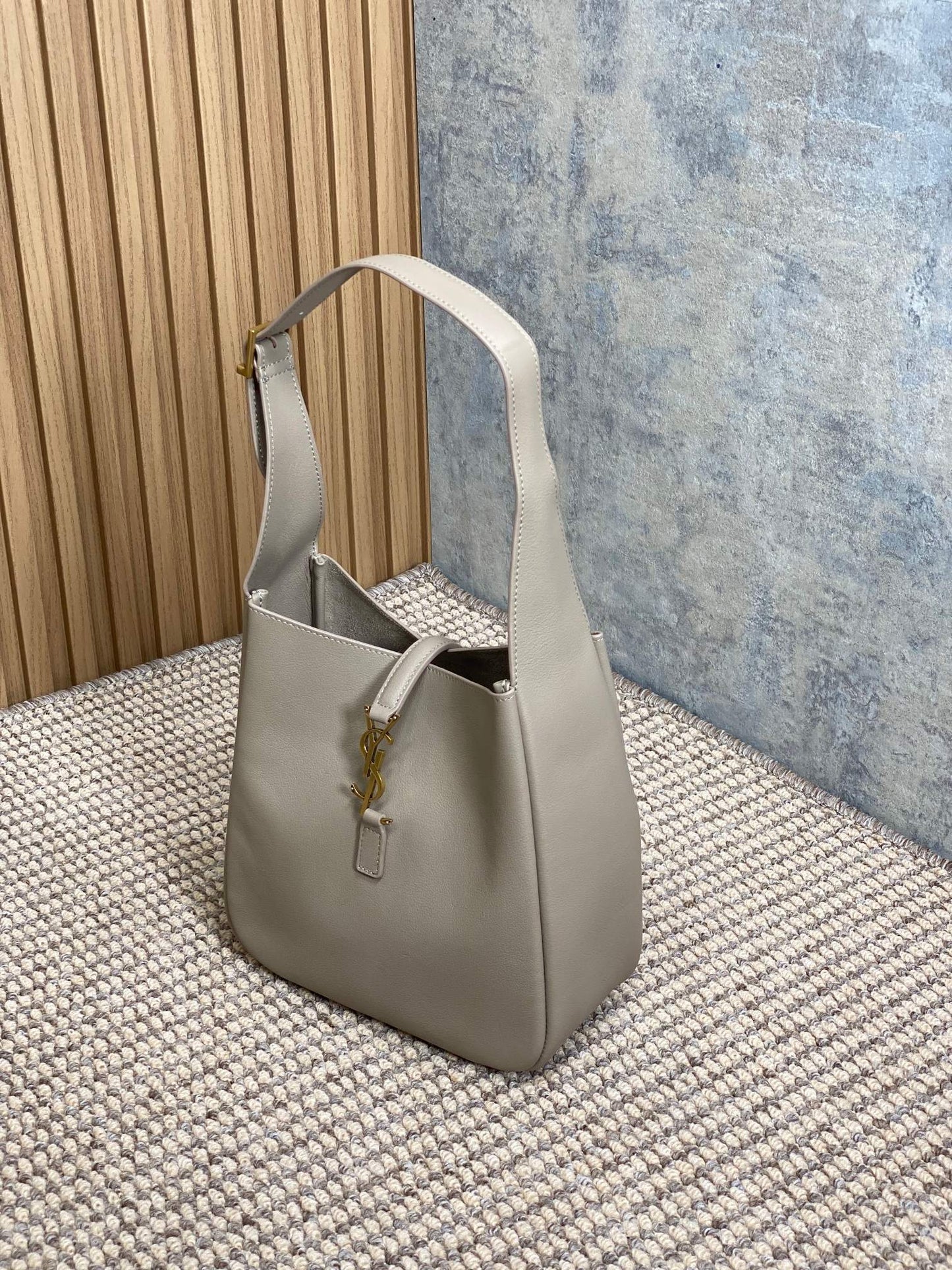 Dragons Bags - Best High-End Brands in One Place - AFFORDABLE LUXURY BAGS - 5913