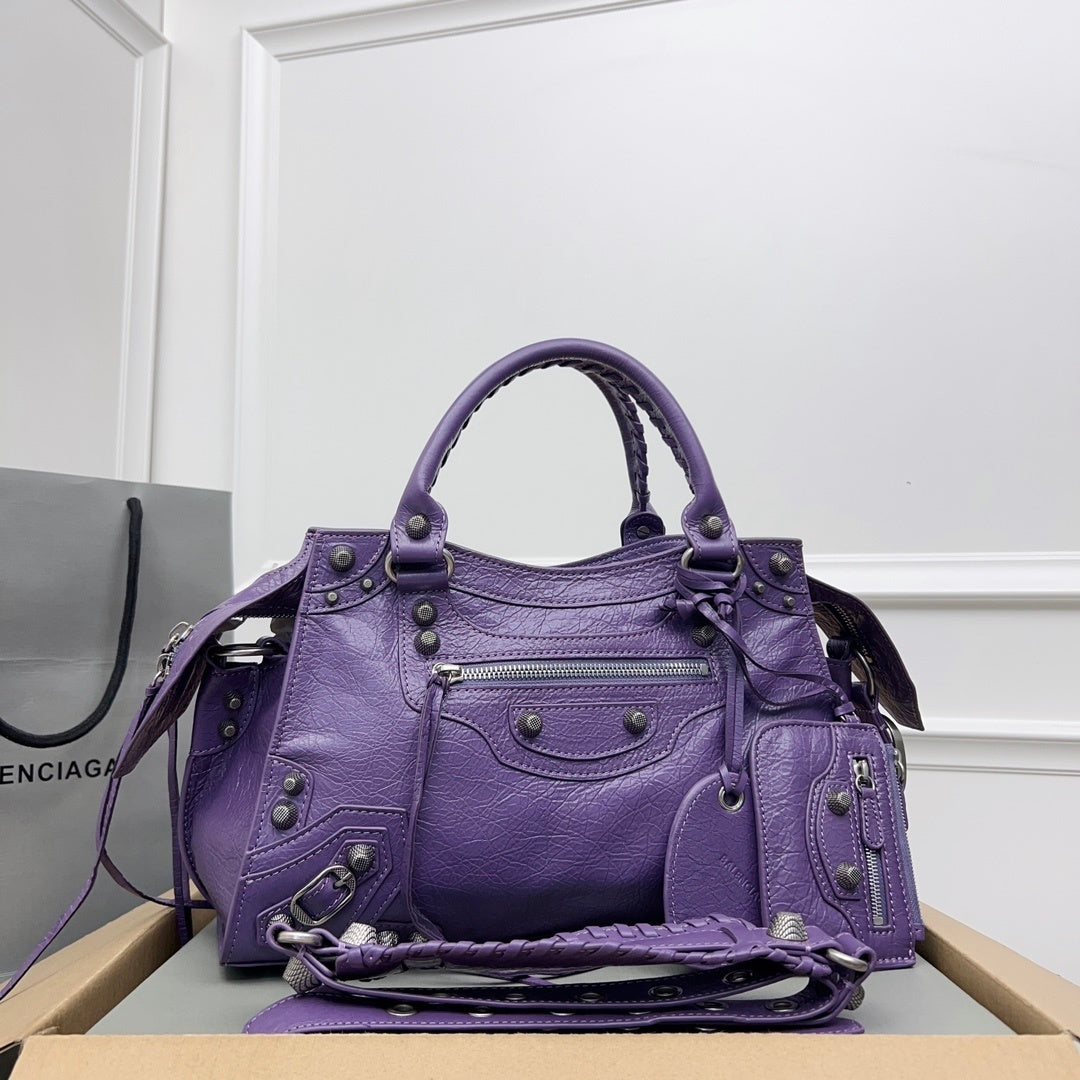new-luxury-designer-bags-nm24278