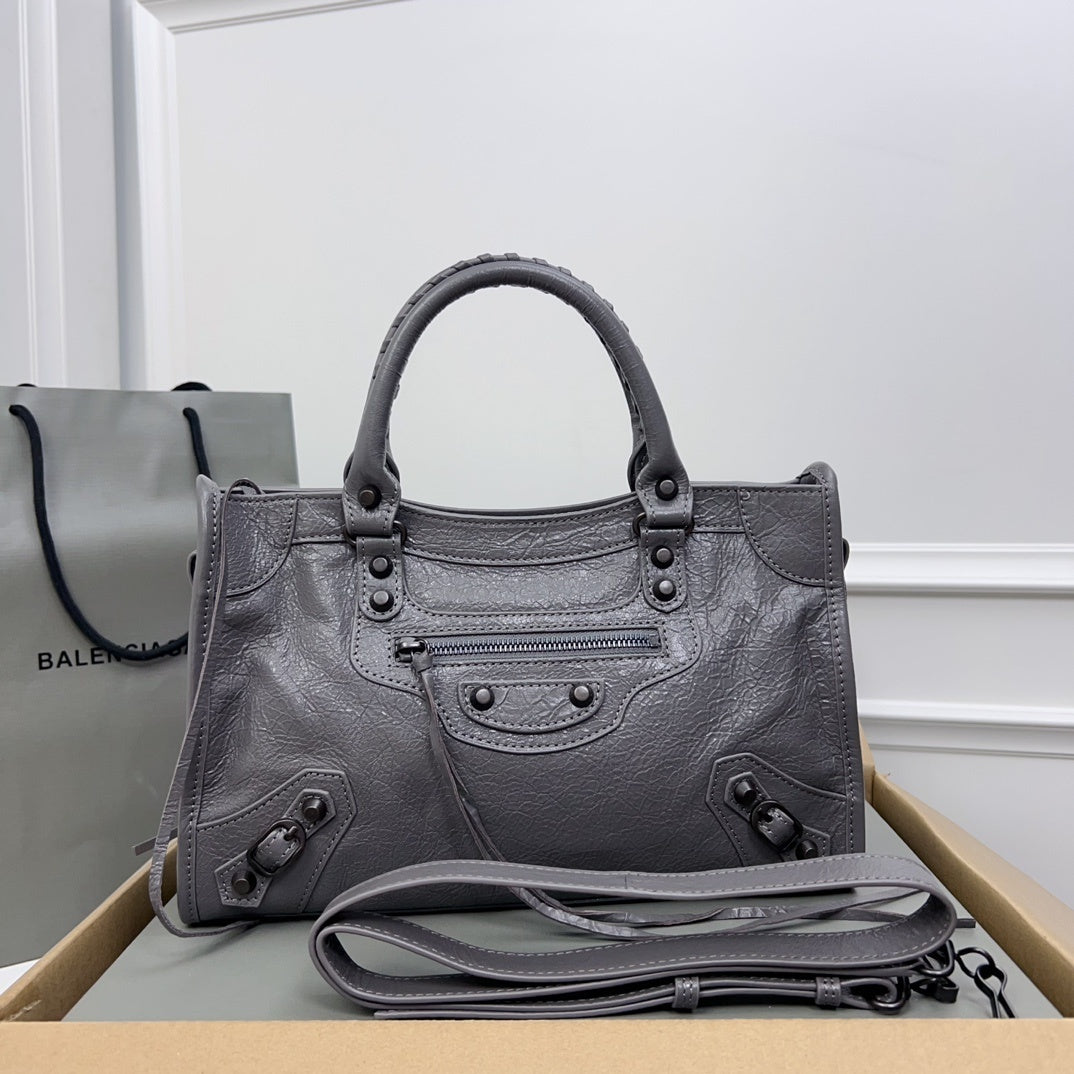 new-designer-premium-bags-nm24022
