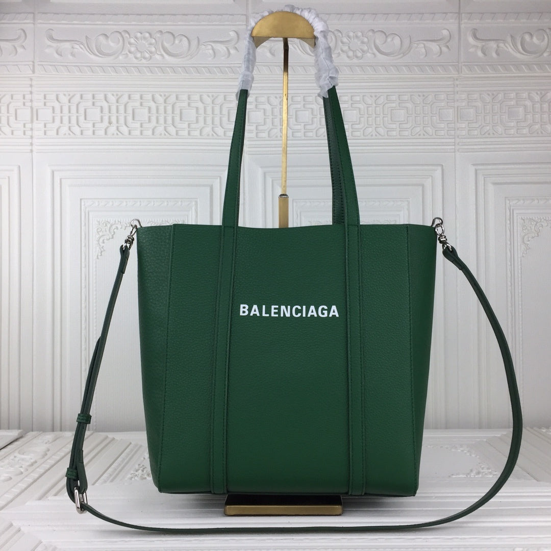 new-luxury-designer-bags-nm24534