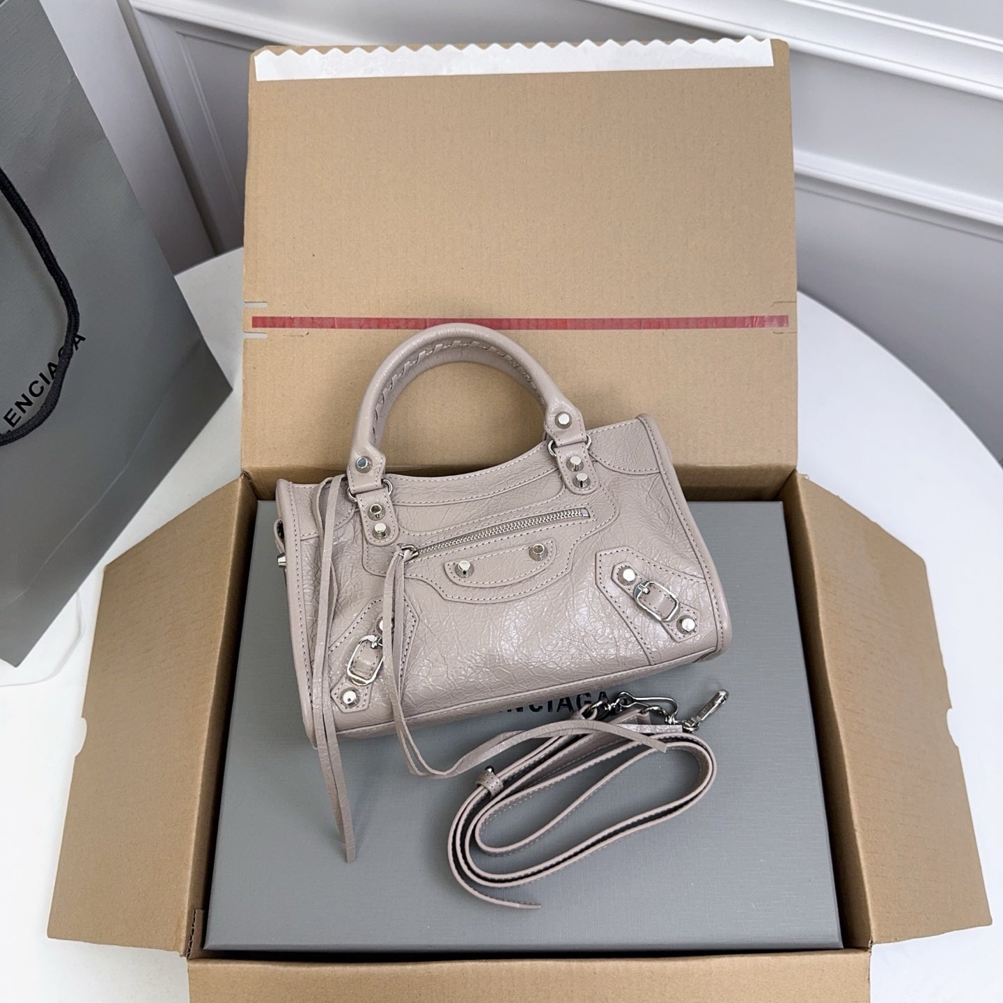 new-luxury-designer-bags-nm24044