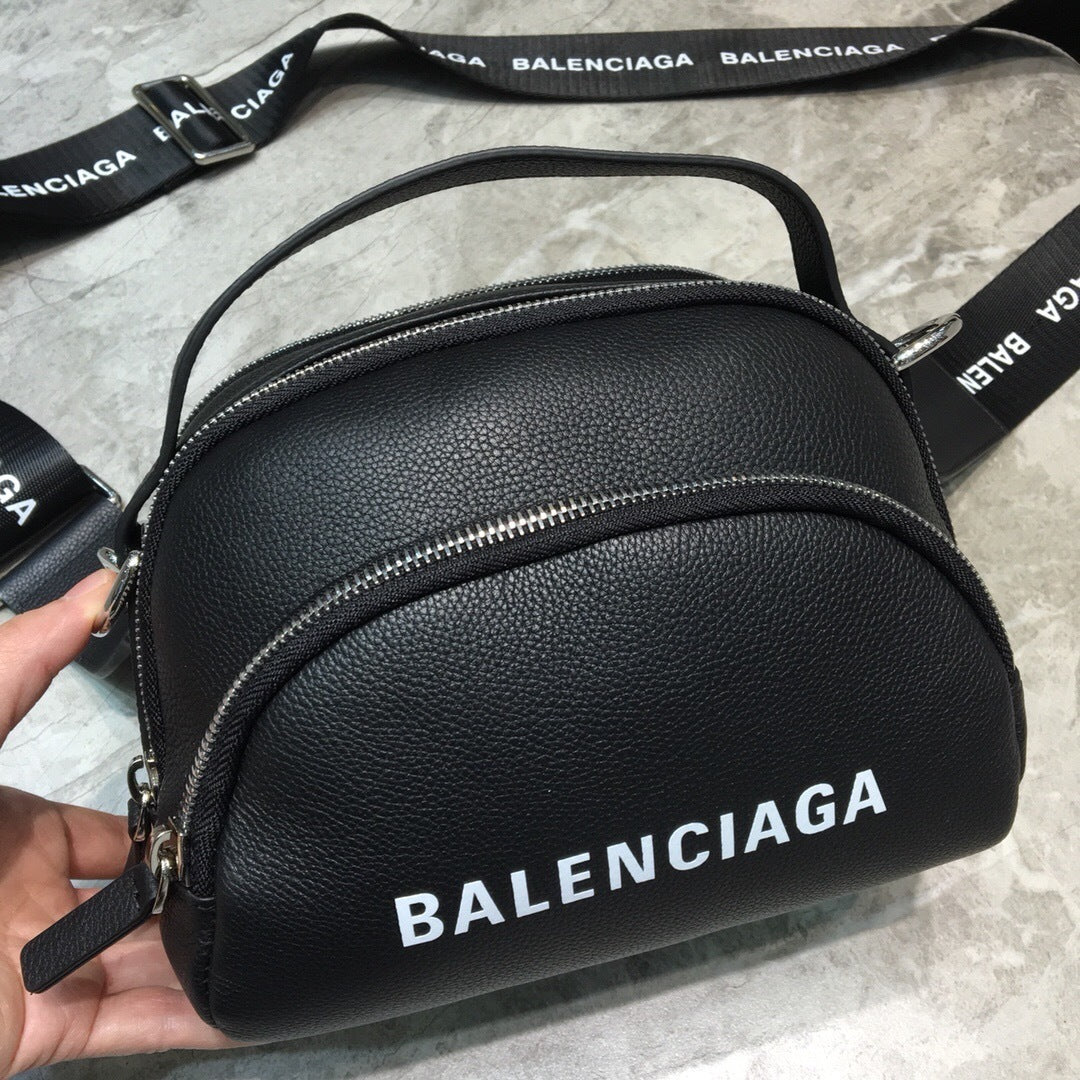 new-luxury-designer-bags-nm25034