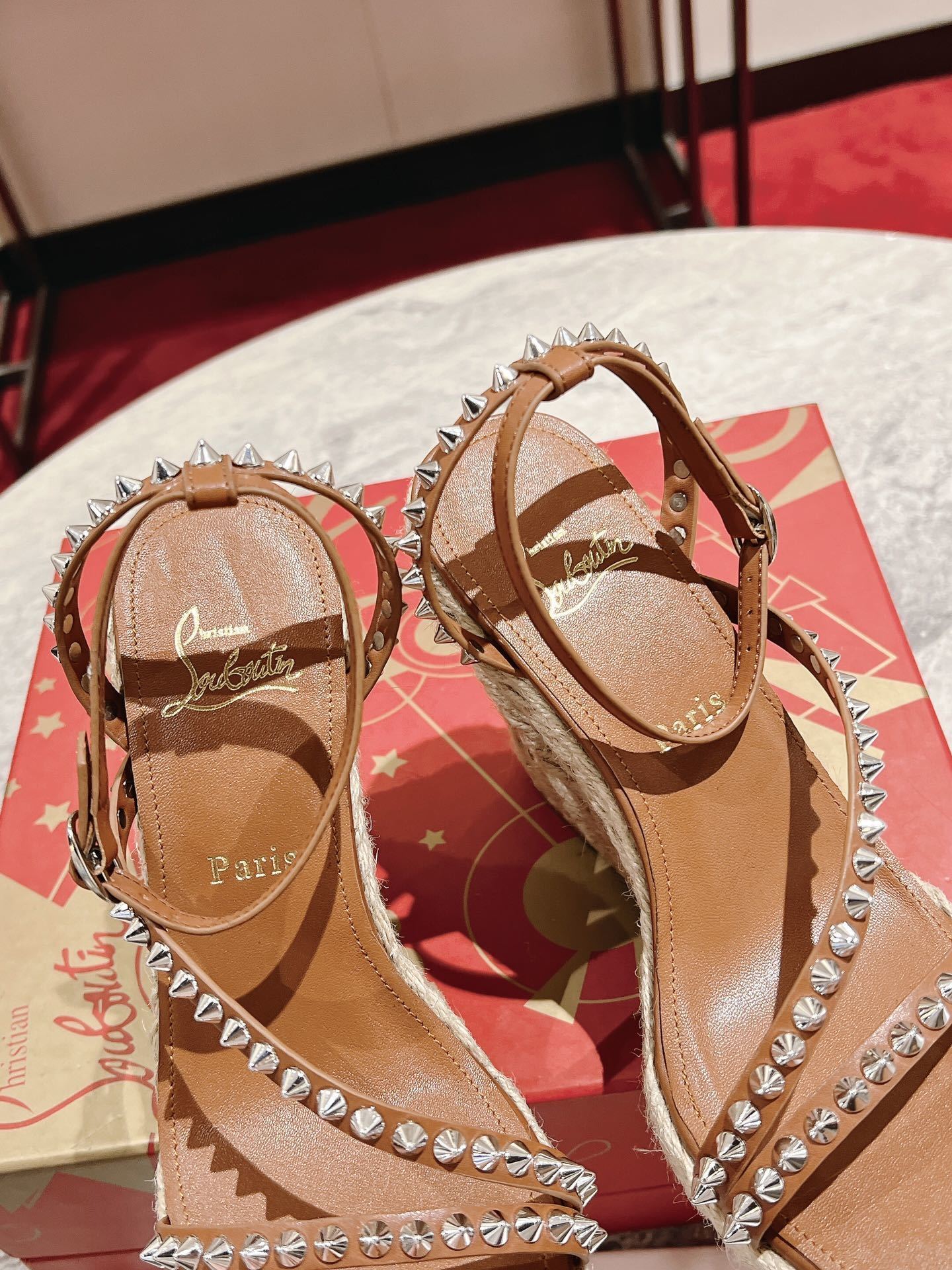 Dragons Bags - High-Quality Designer Products for You - AFFORDABLE LUXURY HEELS - 8315