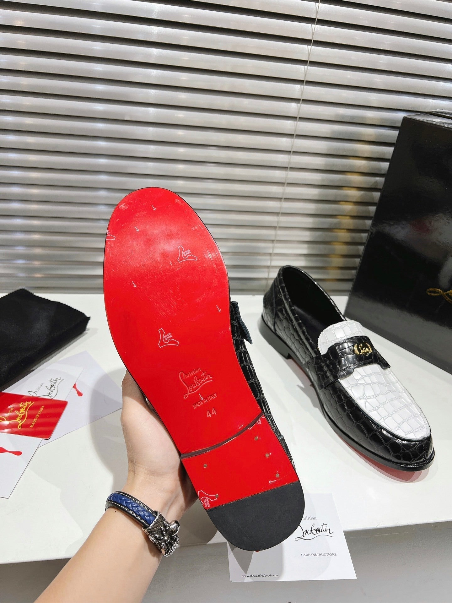 Dragons Bags - Best High-End Brands in One Place - AFFORDABLE LUXURY HEELS - 8249