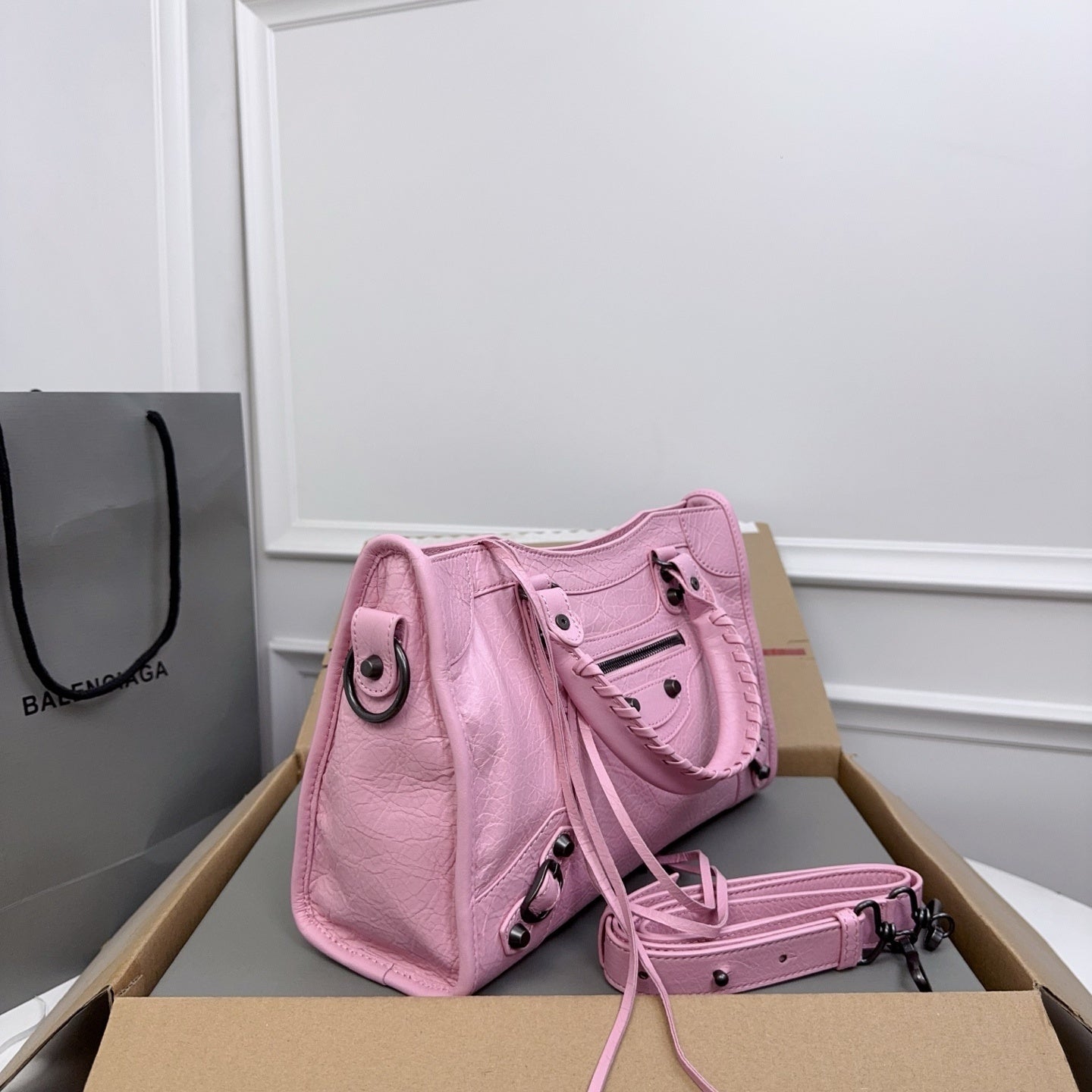 new-designer-premium-bags-nm24029