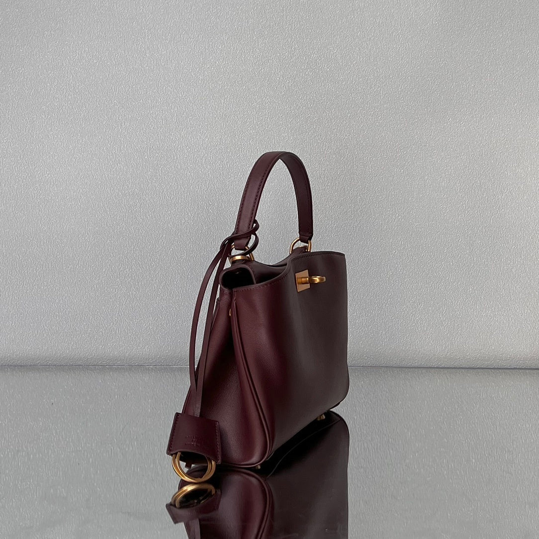 new-luxury-designer-bags-nm24839