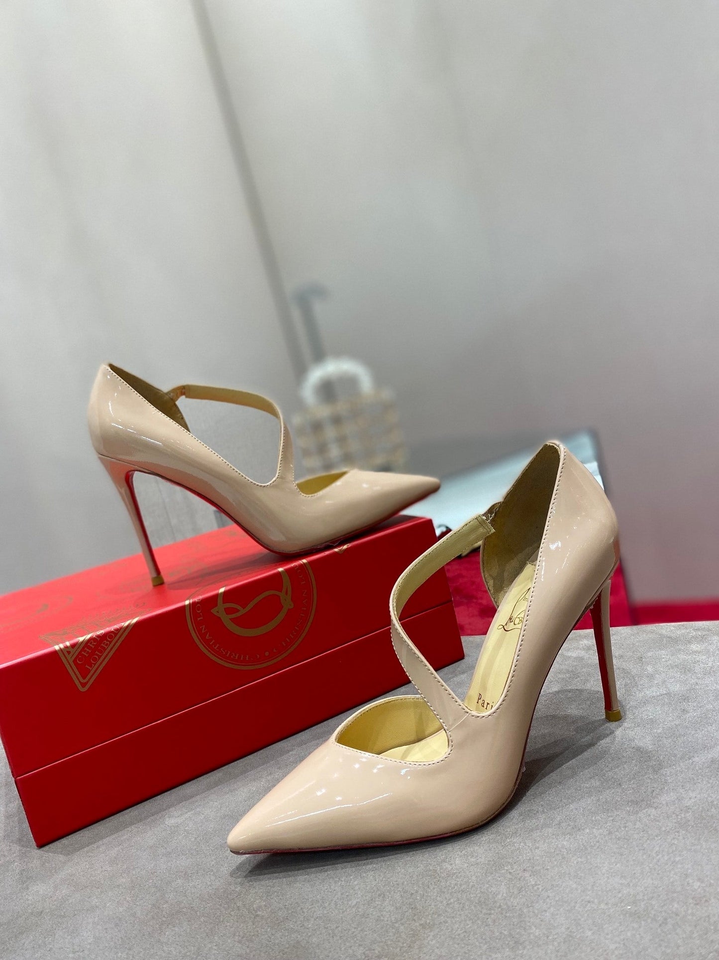 Dragons Bags - High-Quality Designer Products for You - AFFORDABLE LUXURY HEELS - 7963
