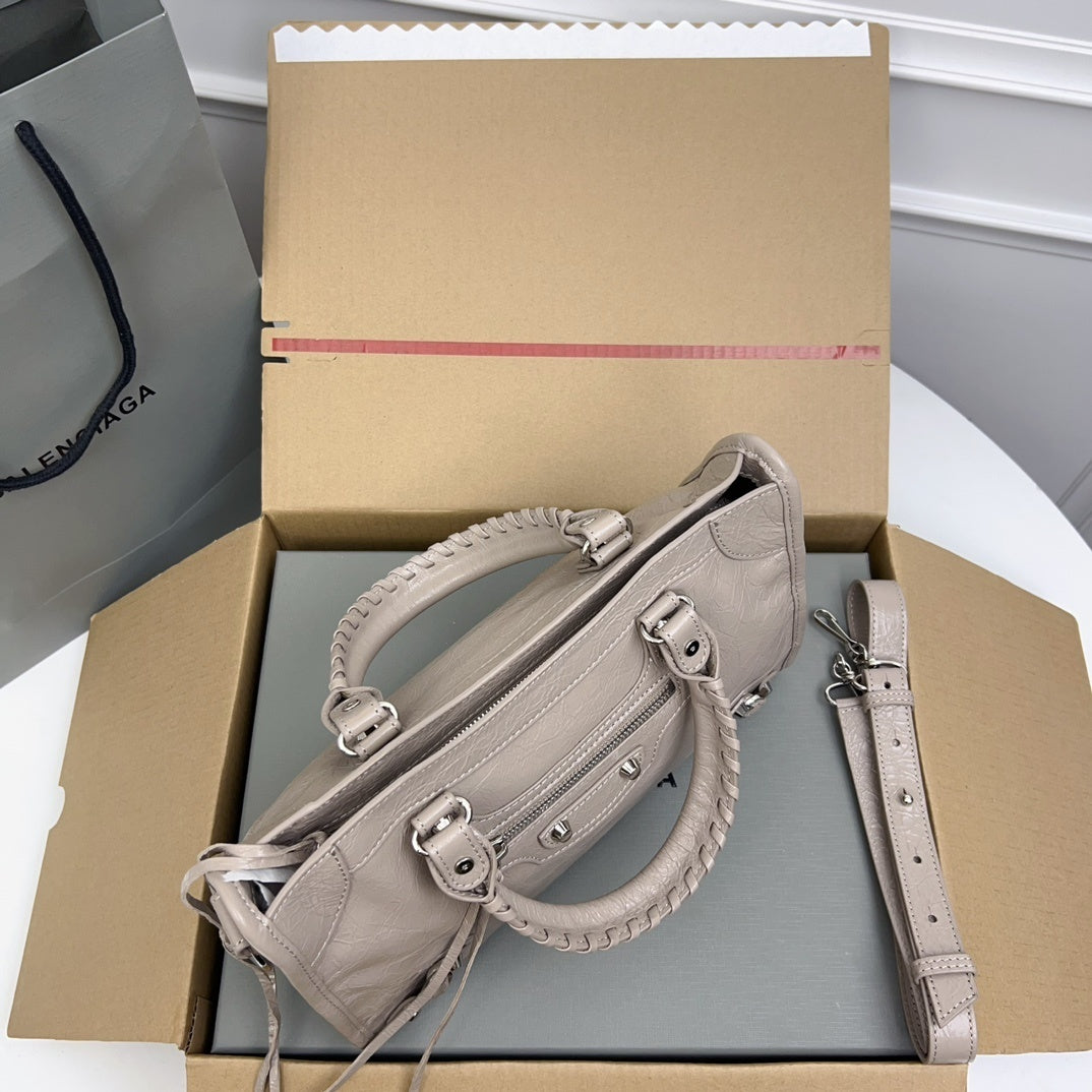 new-designer-premium-bags-nm24021