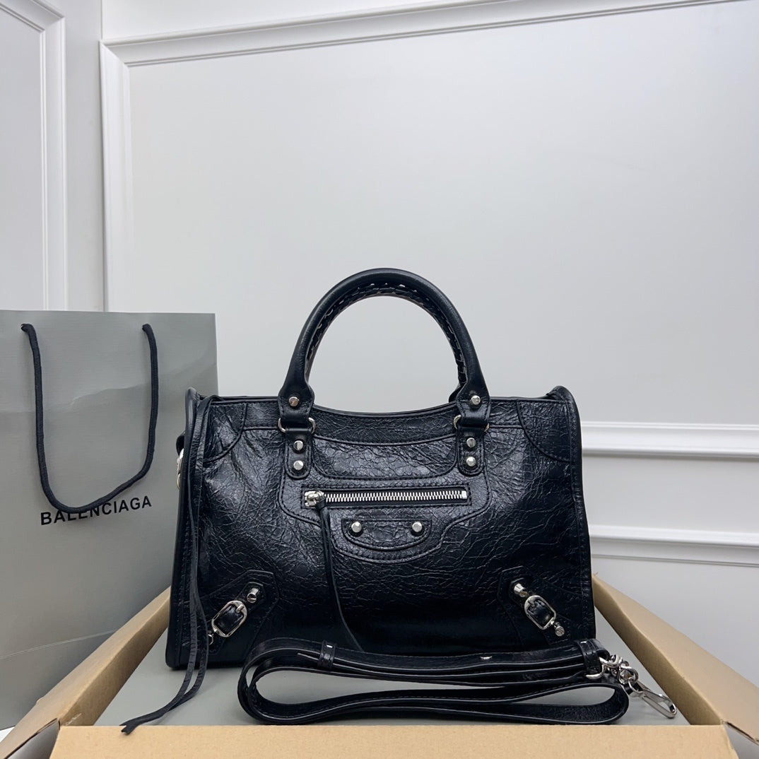 new-designer-premium-bags-nm24020