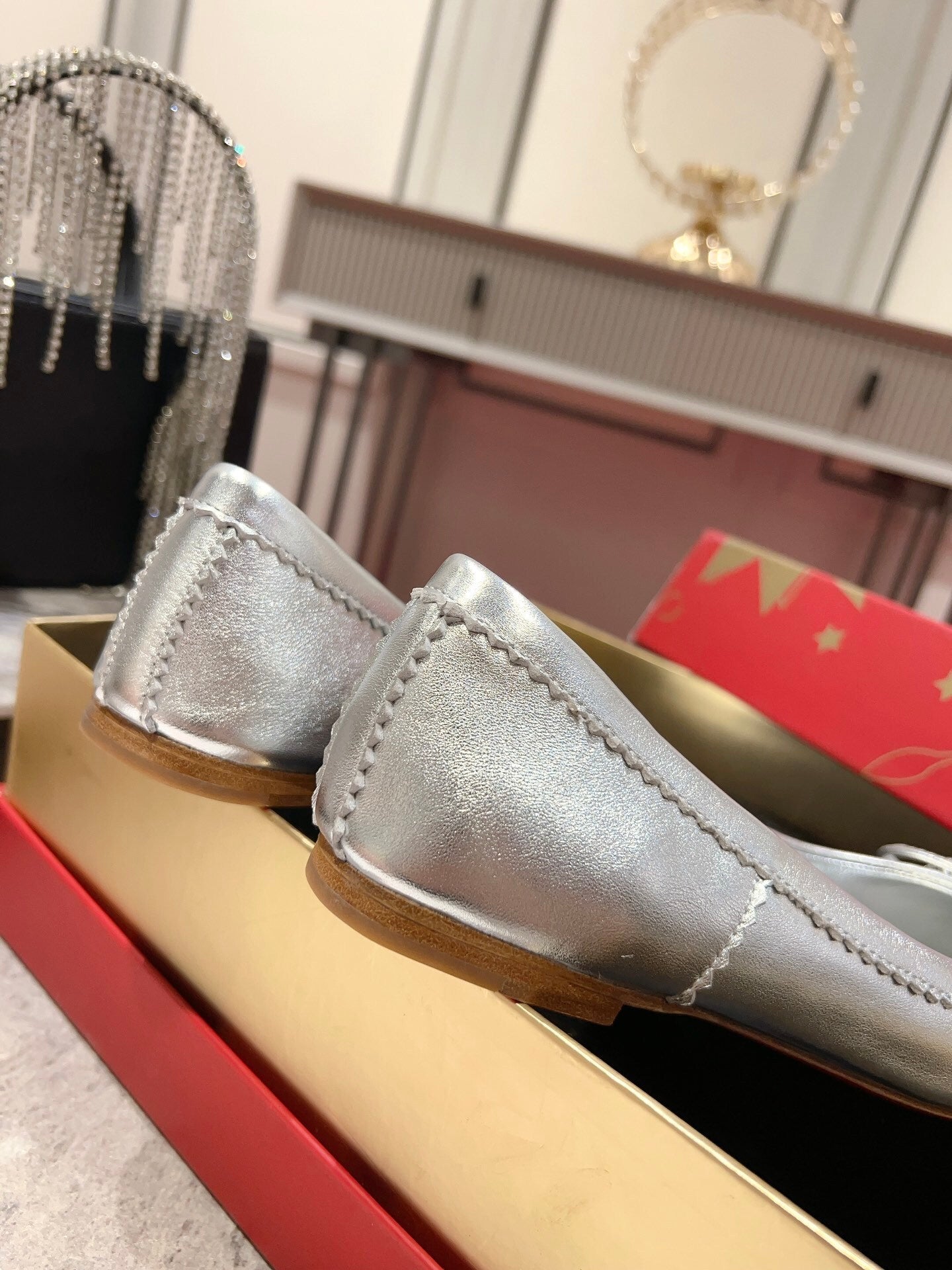 Dragons Bags - Best High-End Brands in One Place - AFFORDABLE LUXURY HEELS - 8233