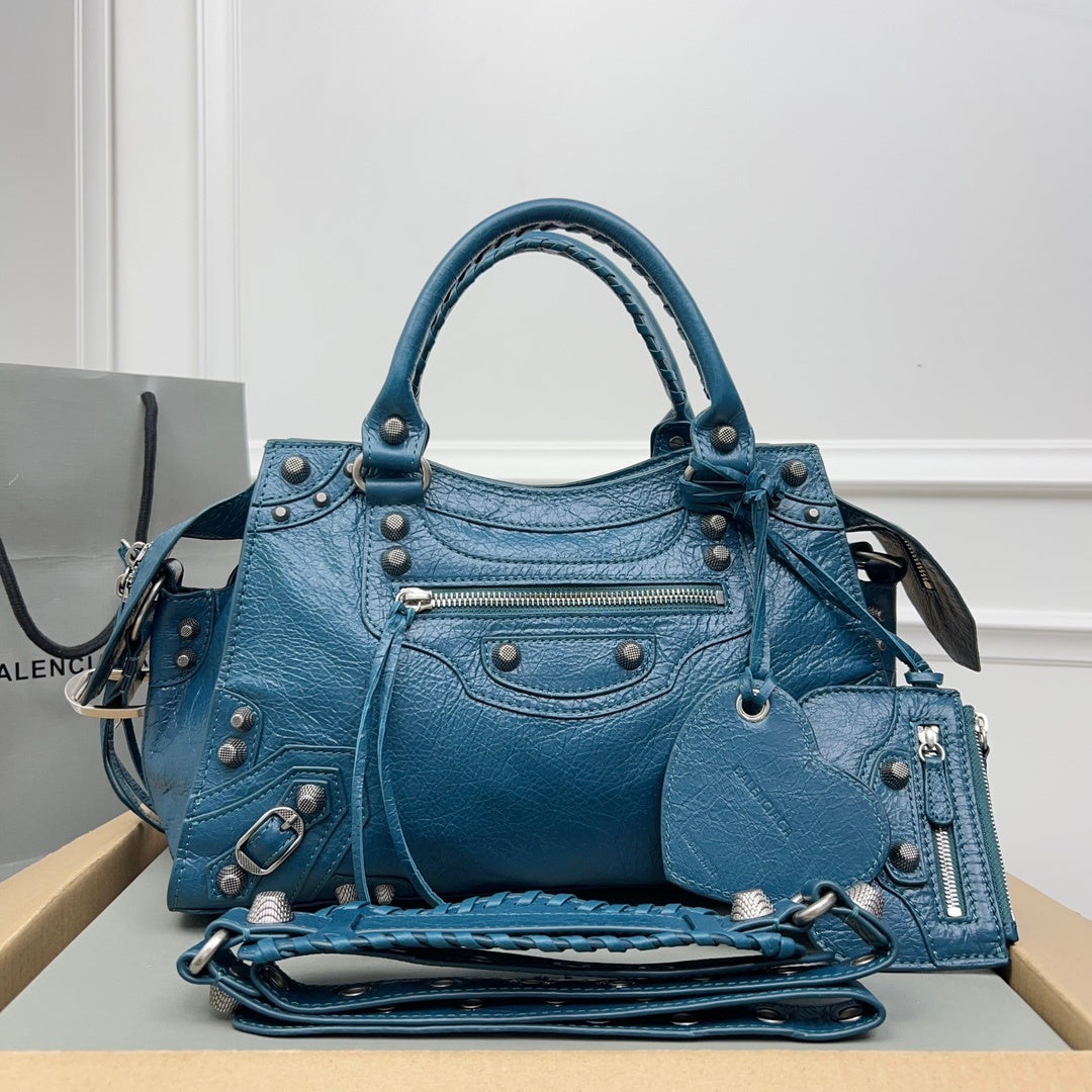 new-luxury-designer-bags-nm24283