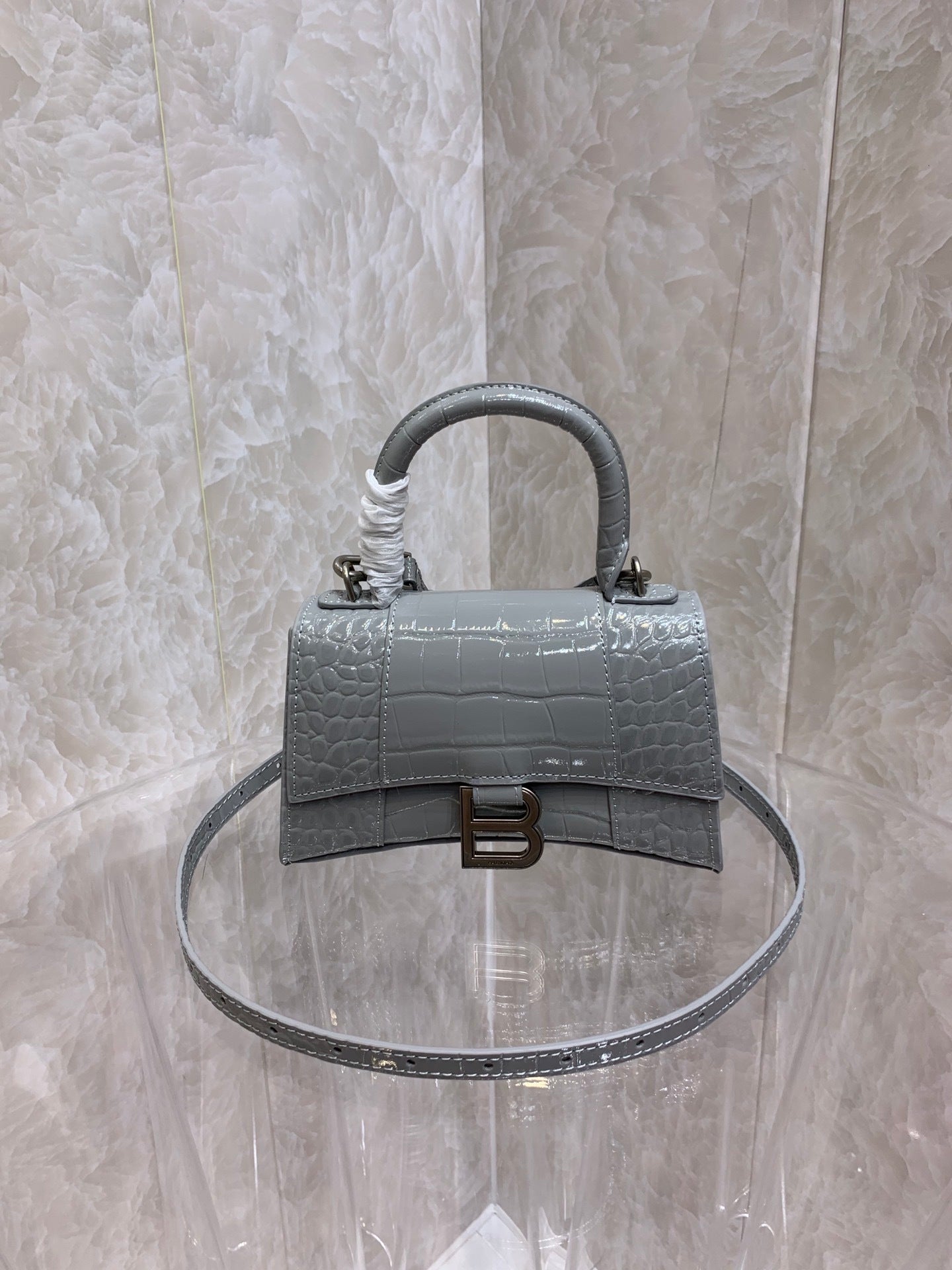 new-luxury-designer-bags-nm24070