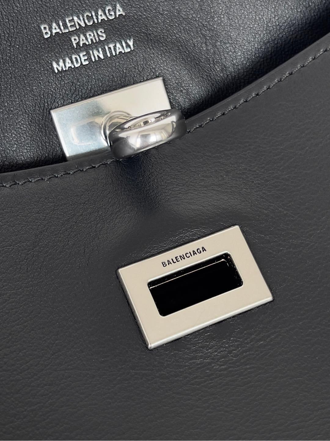new-luxury-designer-bags-nm24351