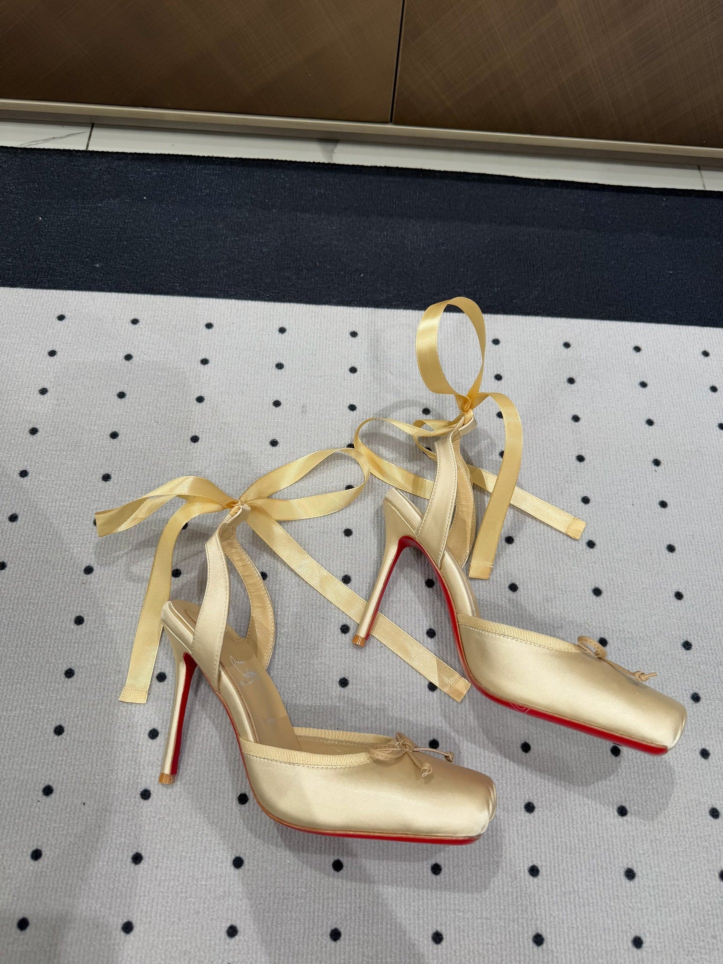 Dragons Bags - Premium Luxury Goods and Accessories - AFFORDABLE LUXURY HEELS - 8214