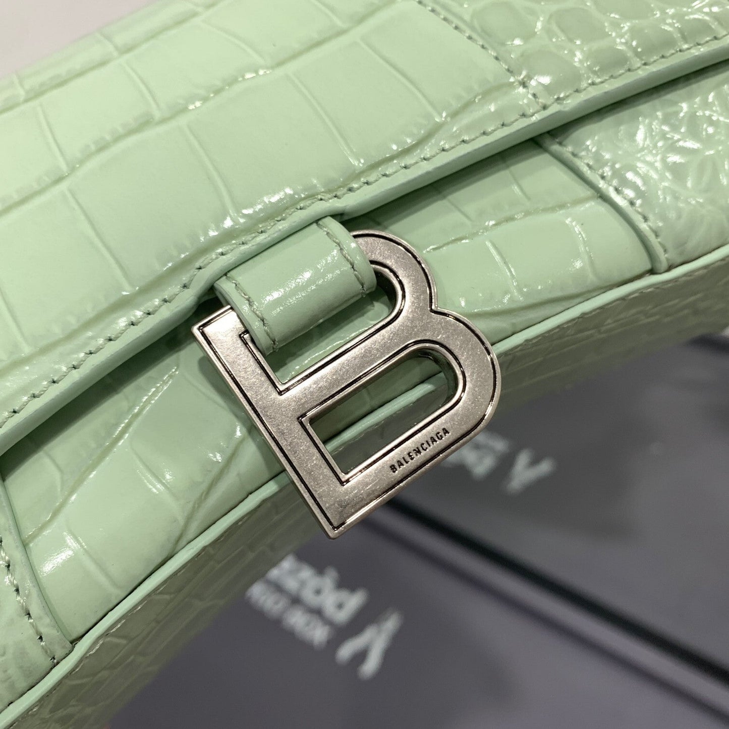 new-luxury-designer-bags-nm24066