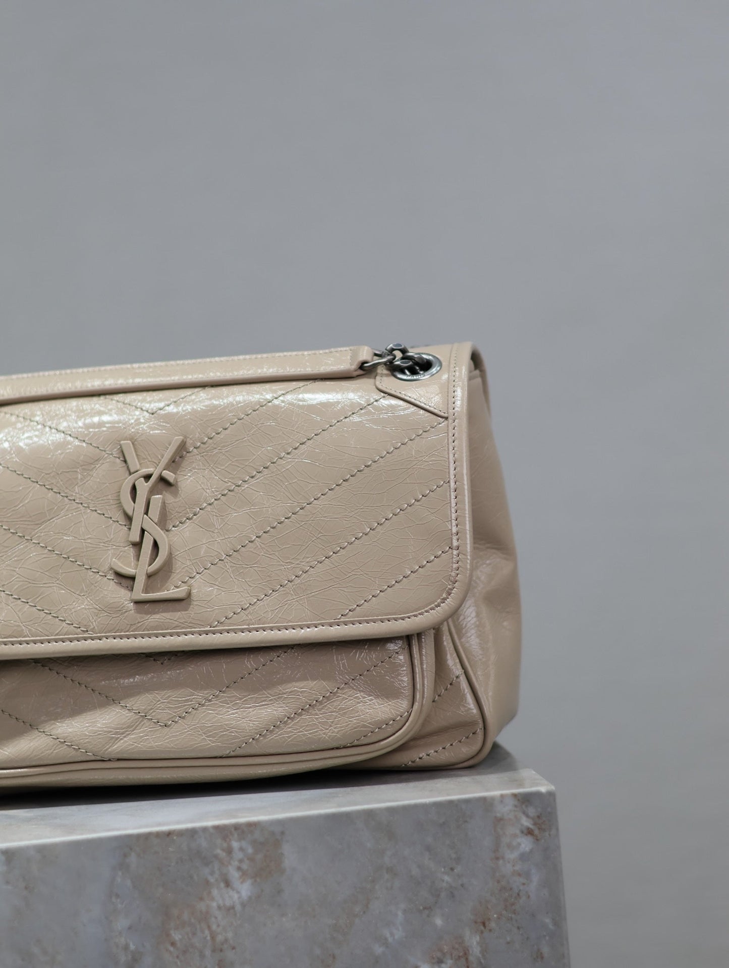 Dragons Bags - Best High-End Brands in One Place - AFFORDABLE LUXURY BAGS - 5989