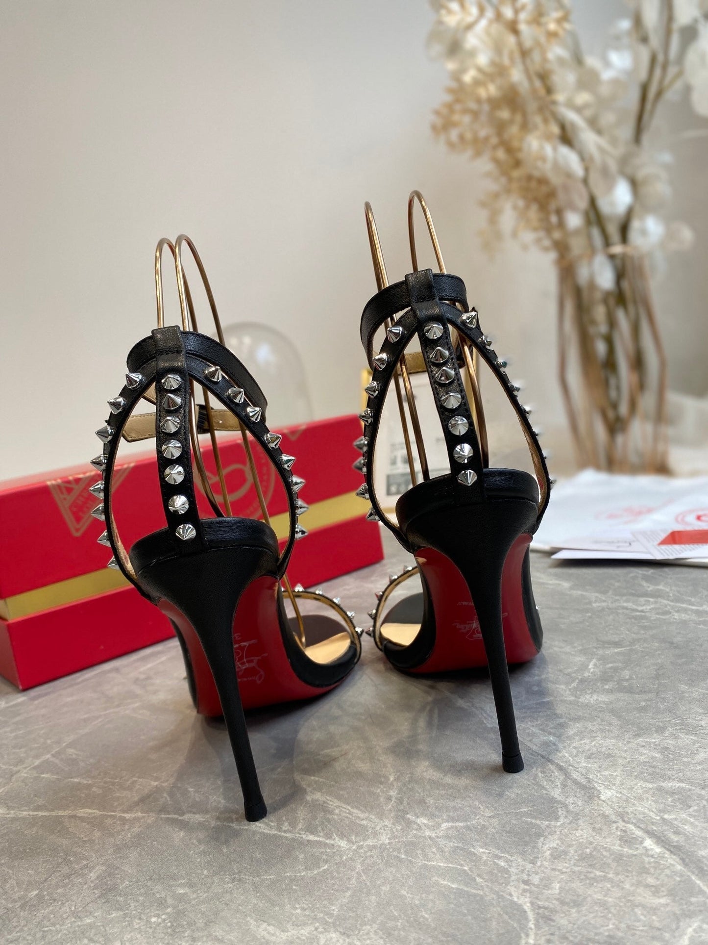 Dragons Bags - High-Quality Designer Products for You - AFFORDABLE LUXURY HEELS - 7979