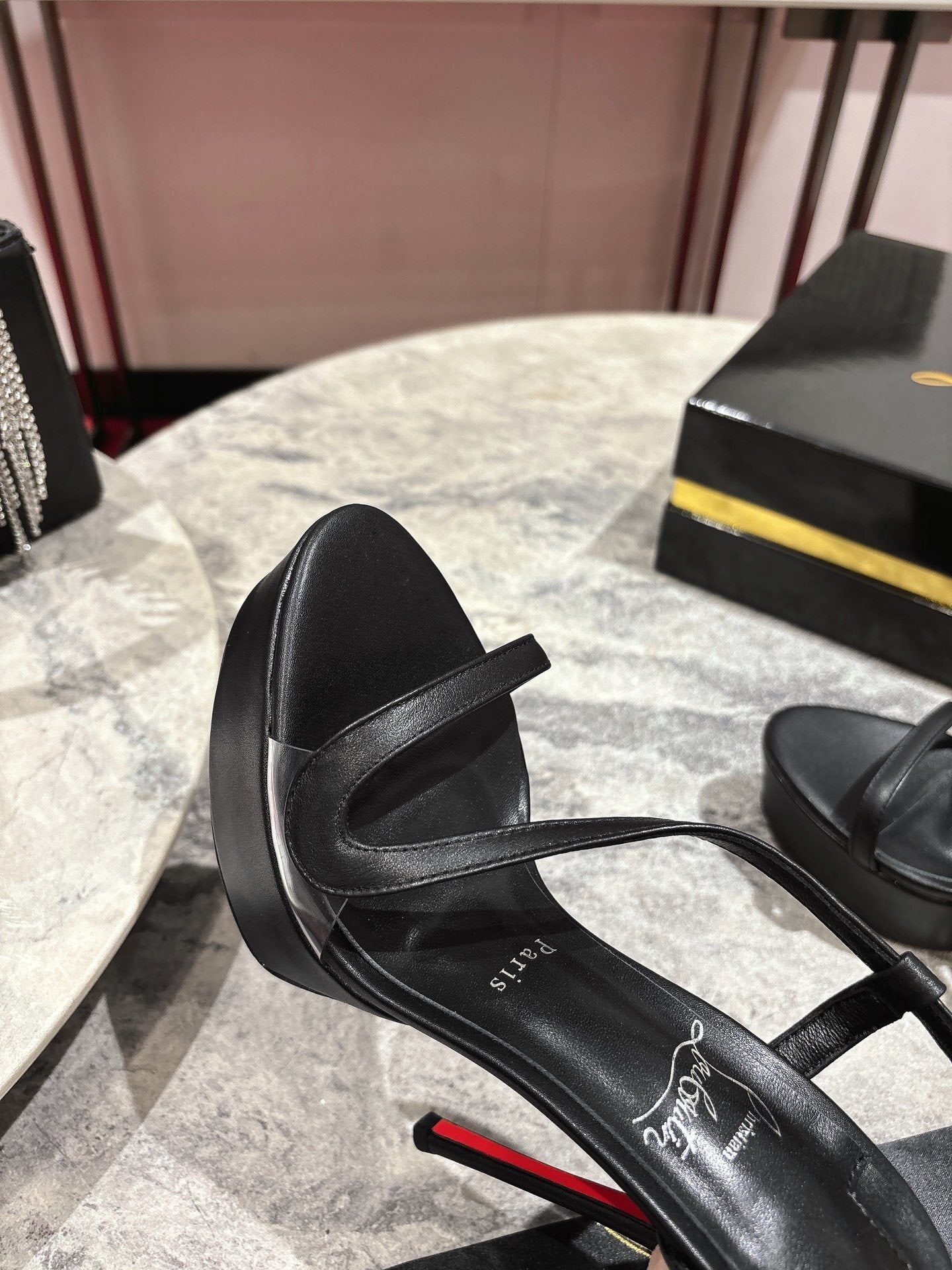 Dragons Bags - High-Quality Designer Products for You - AFFORDABLE LUXURY HEELS - 8295