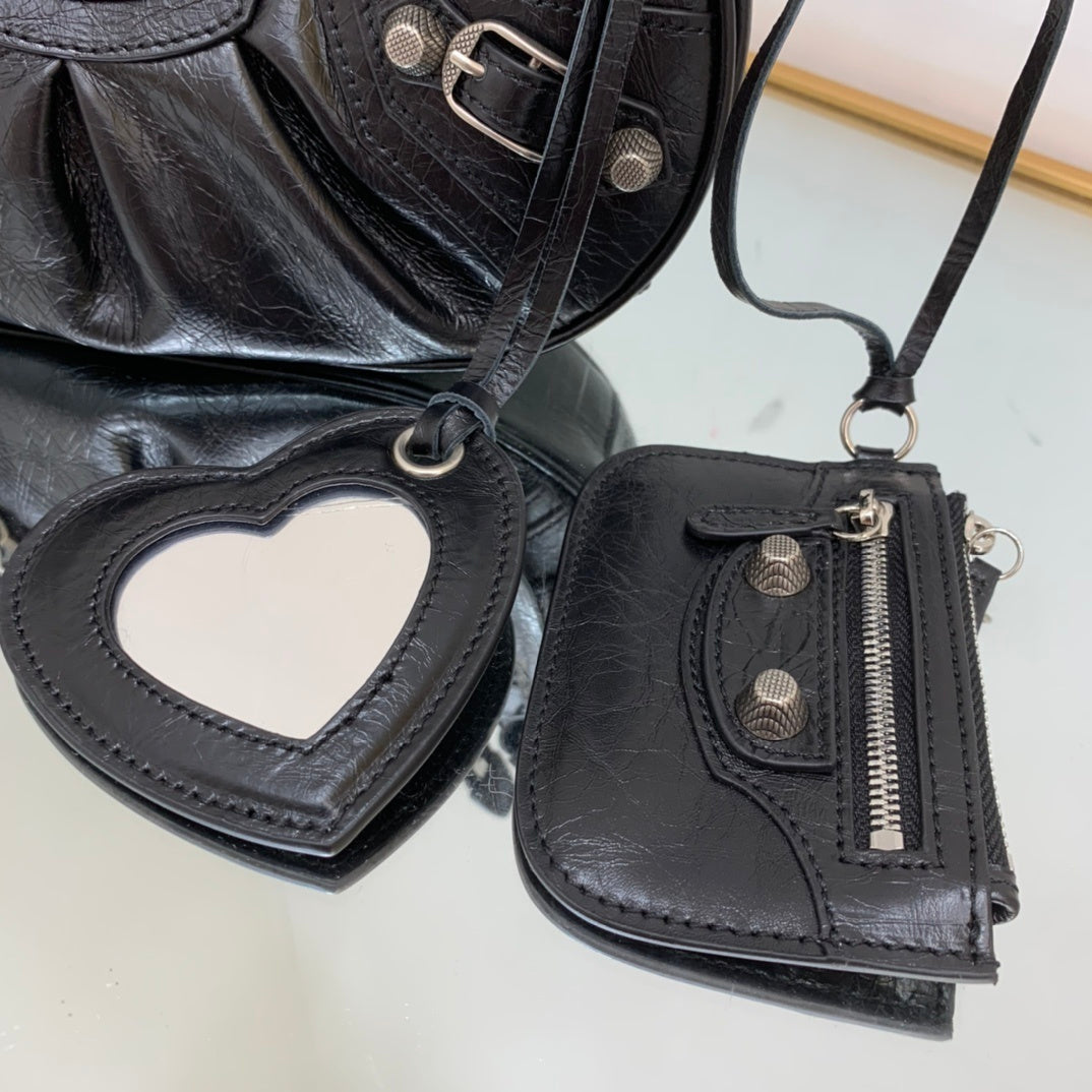 new-luxury-designer-bags-nm24190