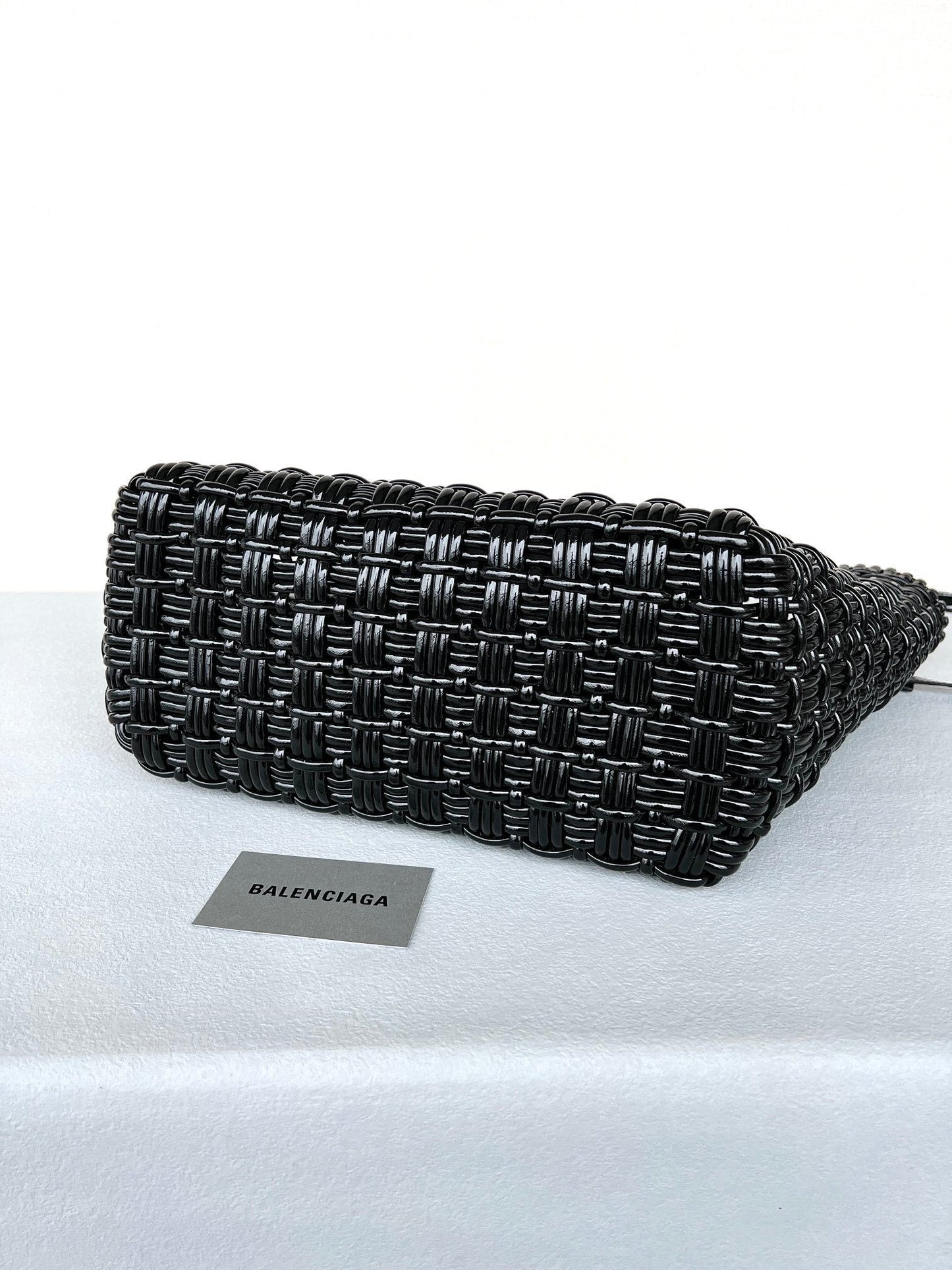 new-luxury-designer-bags-nm24063