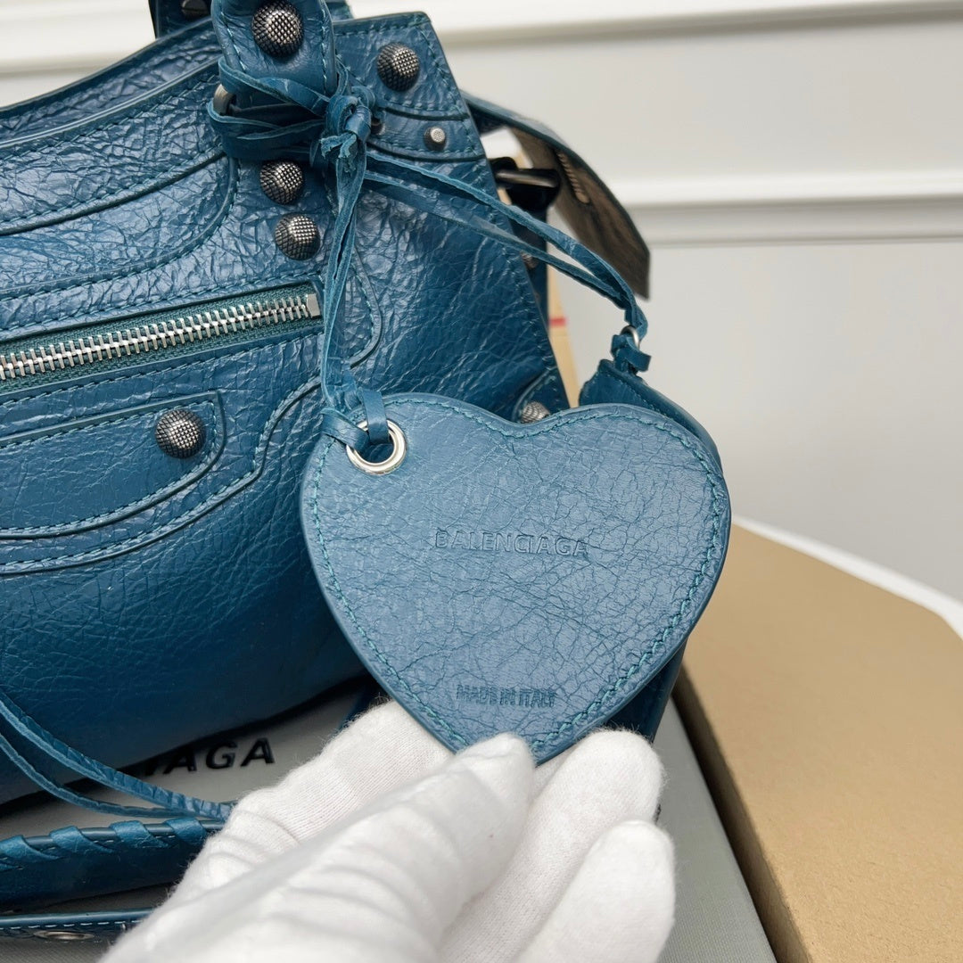 new-luxury-designer-bags-nm24283