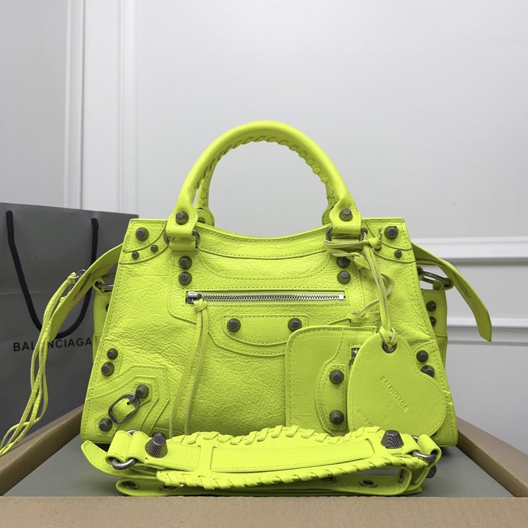 new-designer-premium-bags-nm24285