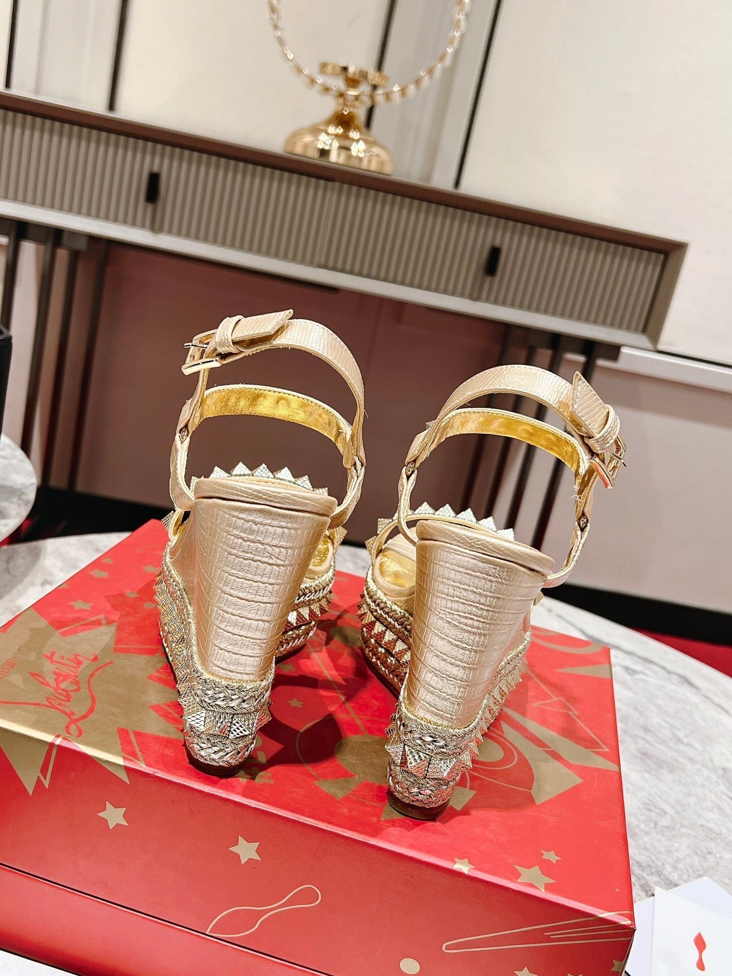 Dragons Bags - Premium Luxury Goods and Accessories - AFFORDABLE LUXURY HEELS - 8074