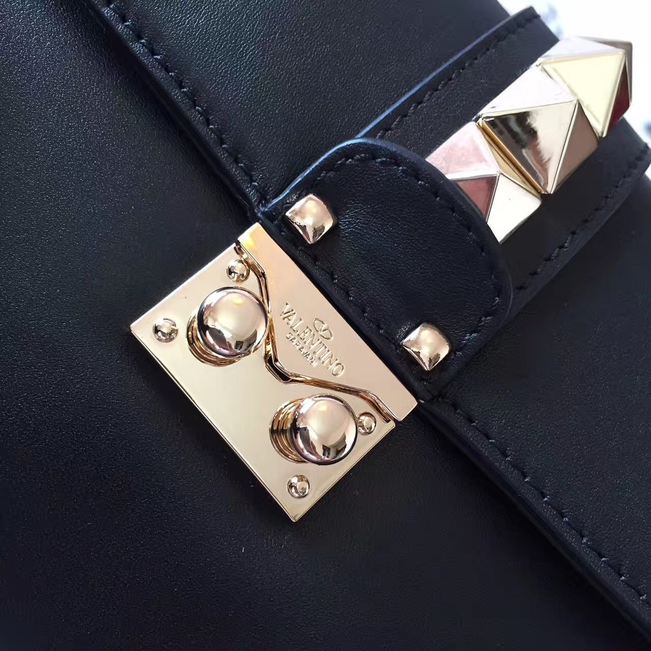 Dragons Bags - High-Quality Designer Products for You - AFFORDABLE LUXURY BAGS - 5535