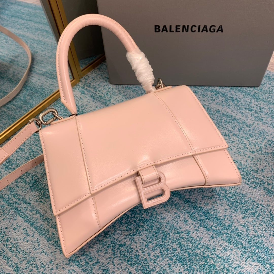 new-luxury-designer-bags-nm24082