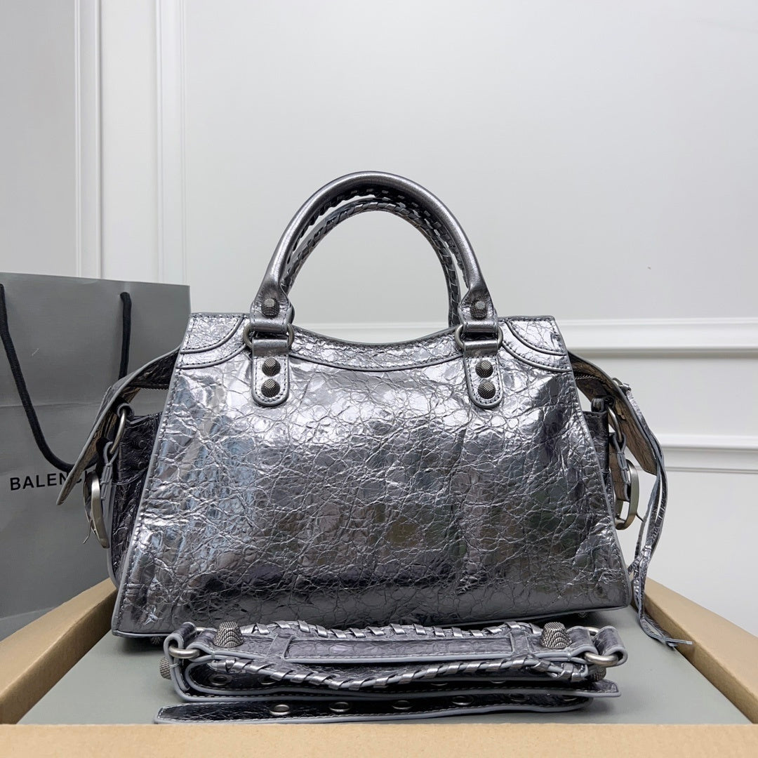 new-luxury-designer-bags-nm24282