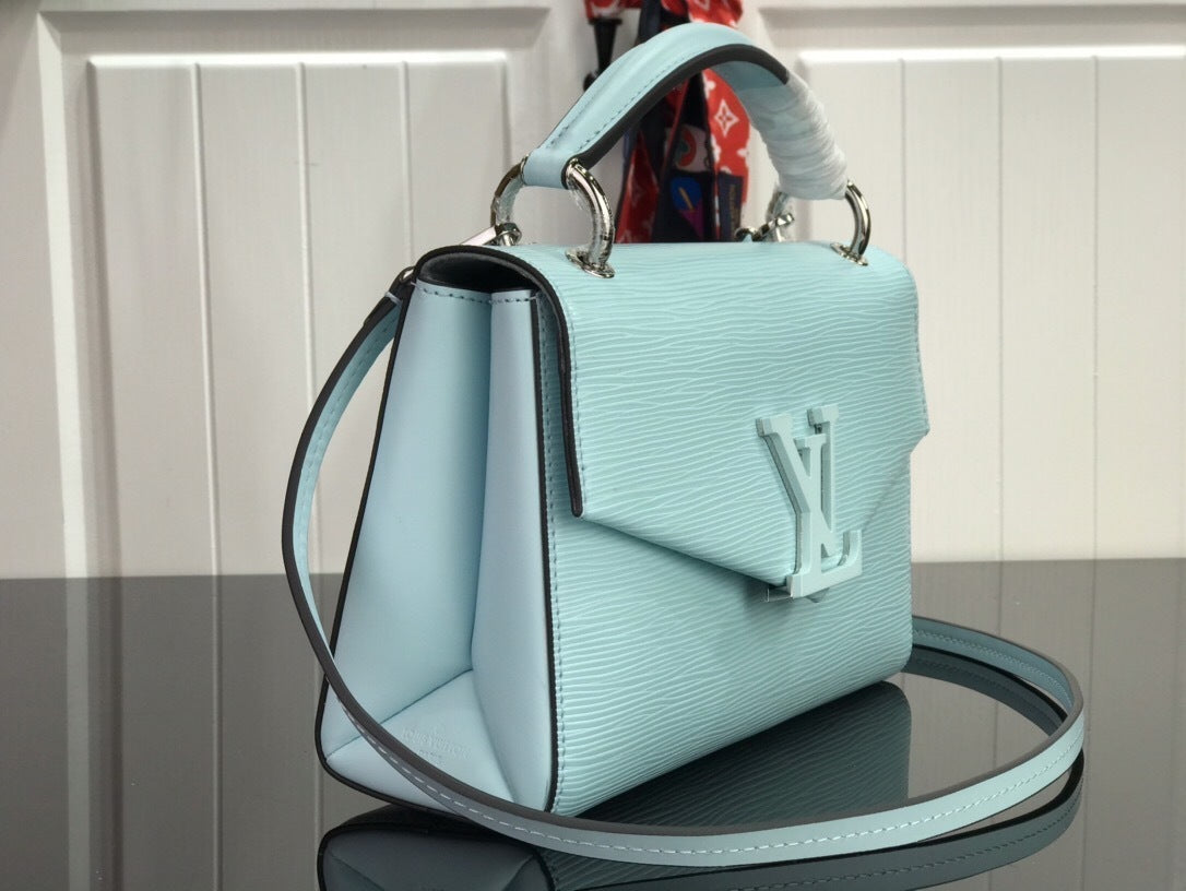 new-luxury-designer-bags-nm22070
