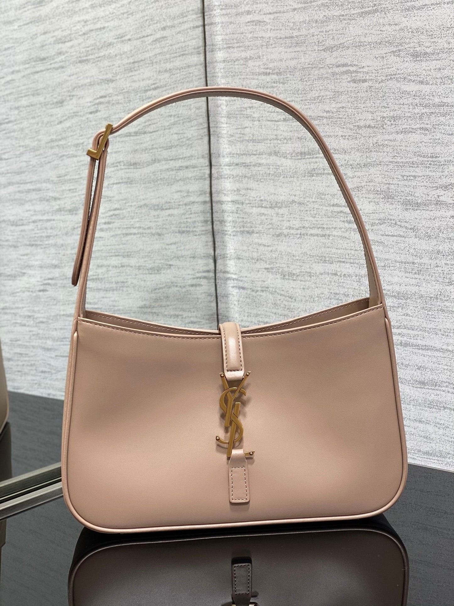 Dragons Bags - High-Quality Designer Products for You - AFFORDABLE LUXURY BAGS - 5895