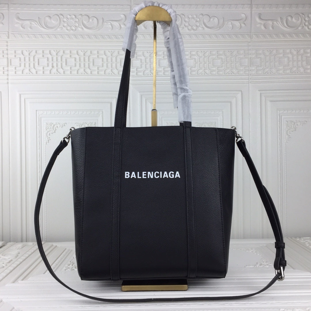 new-luxury-designer-bags-nm24534