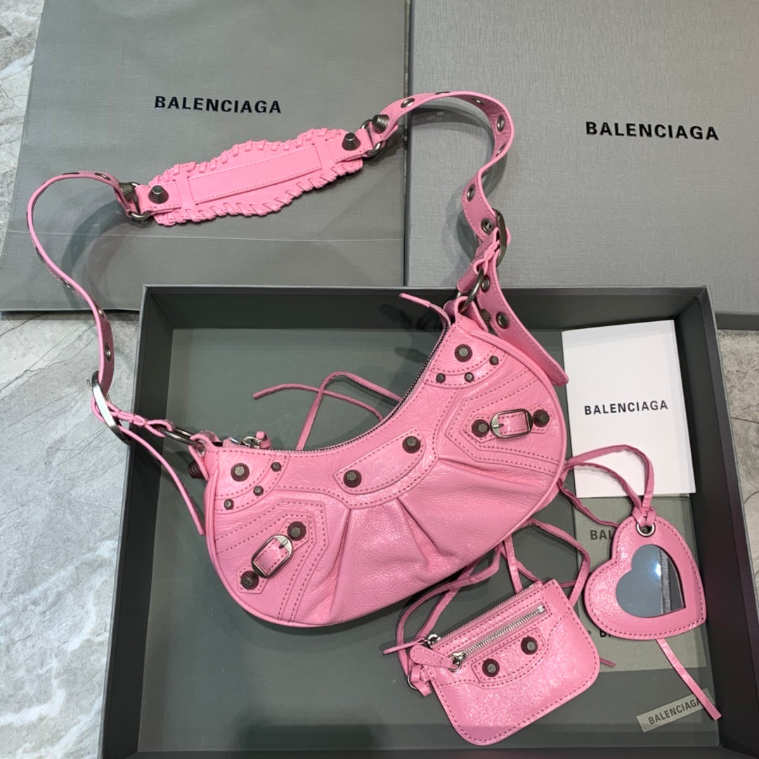 new-luxury-designer-bags-nm24312