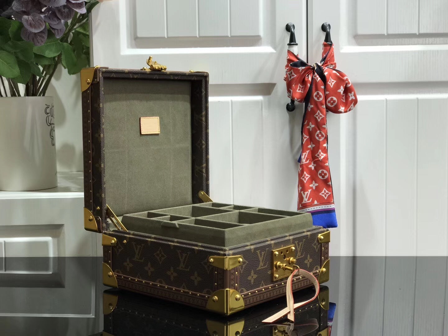 Dragons Bags - Best High-End Brands in One Place - AFFORDABLE LUXURY BAGS - 4021