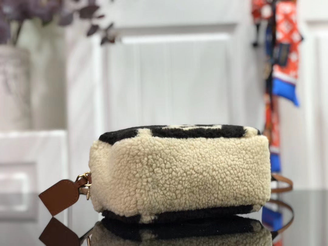 new-luxury-designer-bags-nm21960