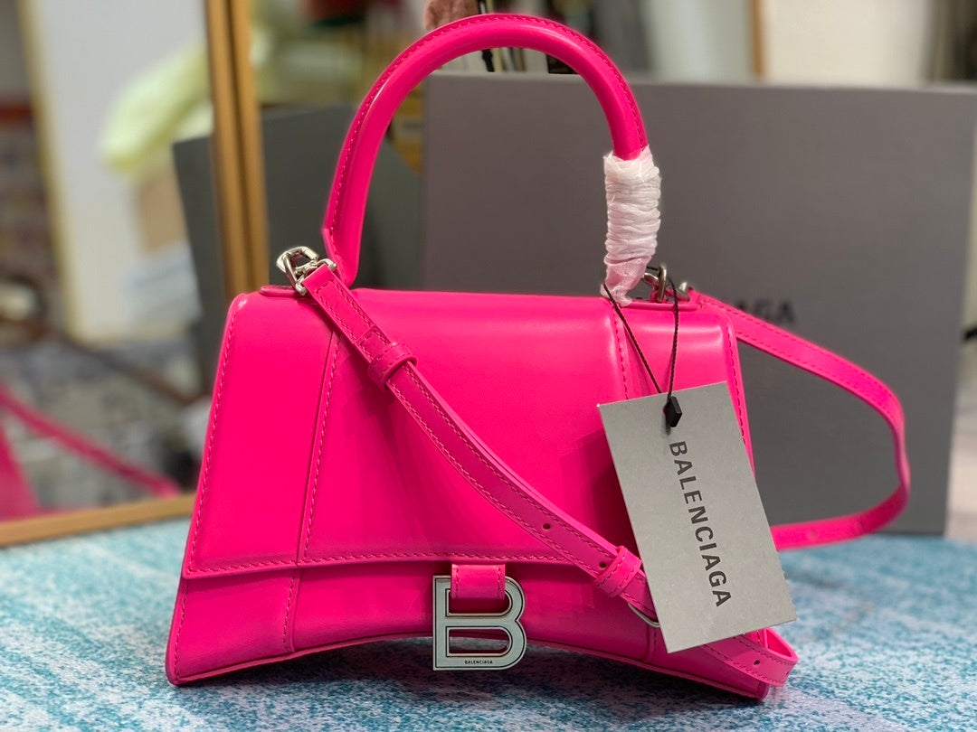 new-luxury-designer-bags-nm24083