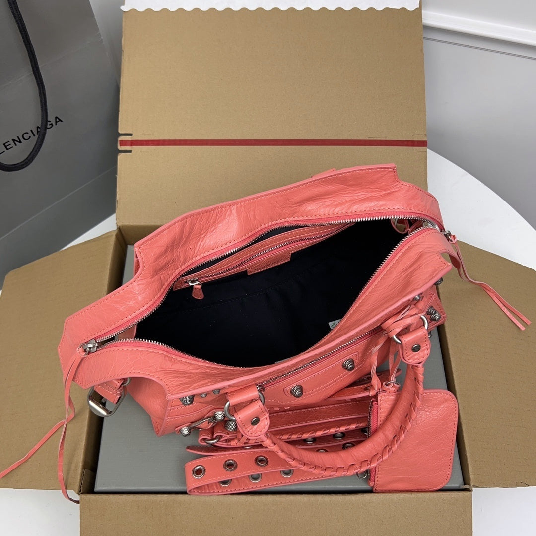 new-luxury-designer-bags-nm24280