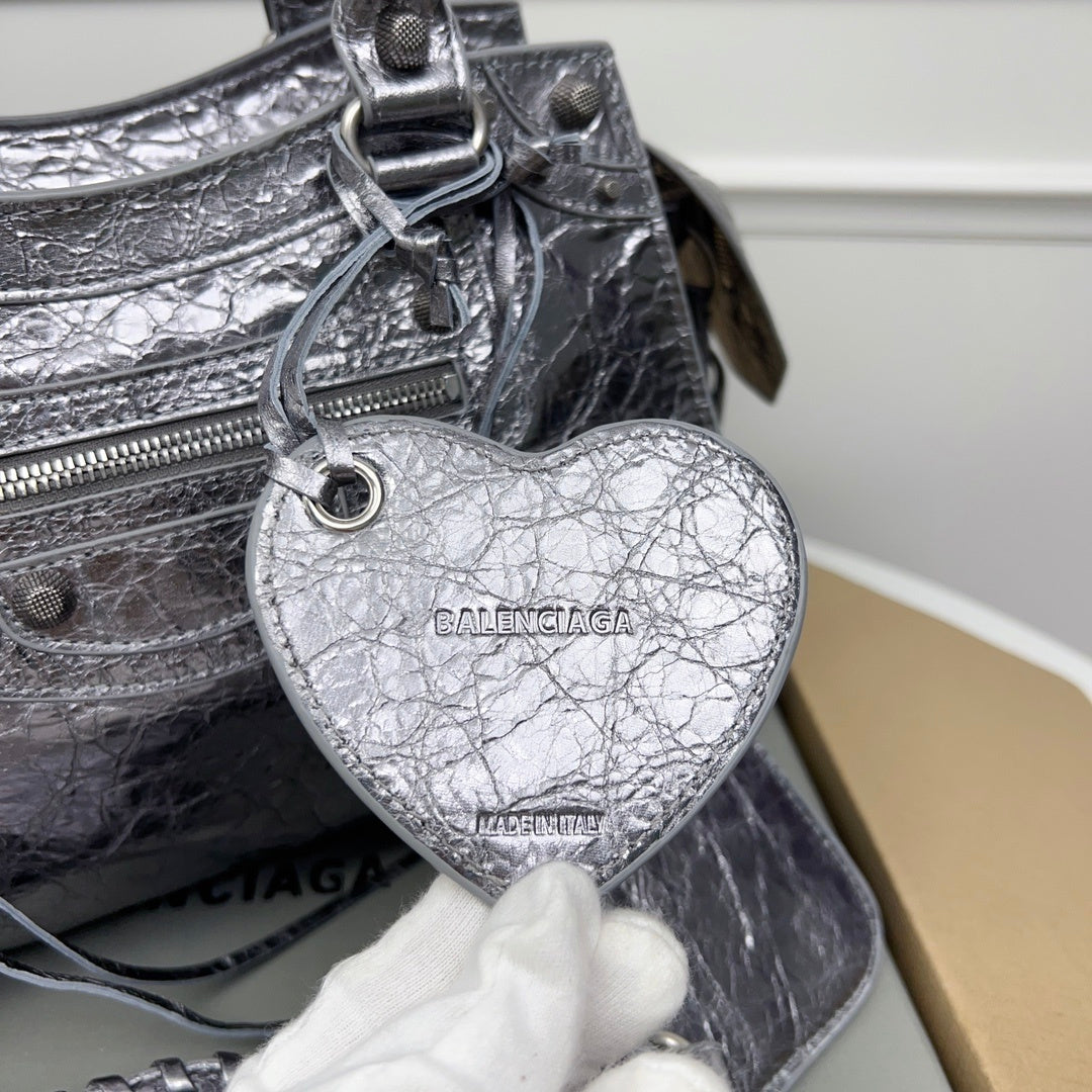 new-luxury-designer-bags-nm24282