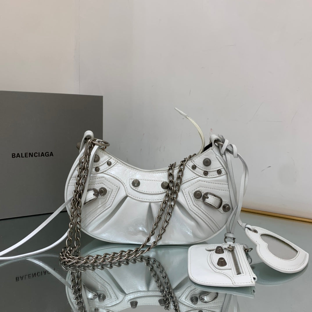 new-luxury-designer-bags-nm24191