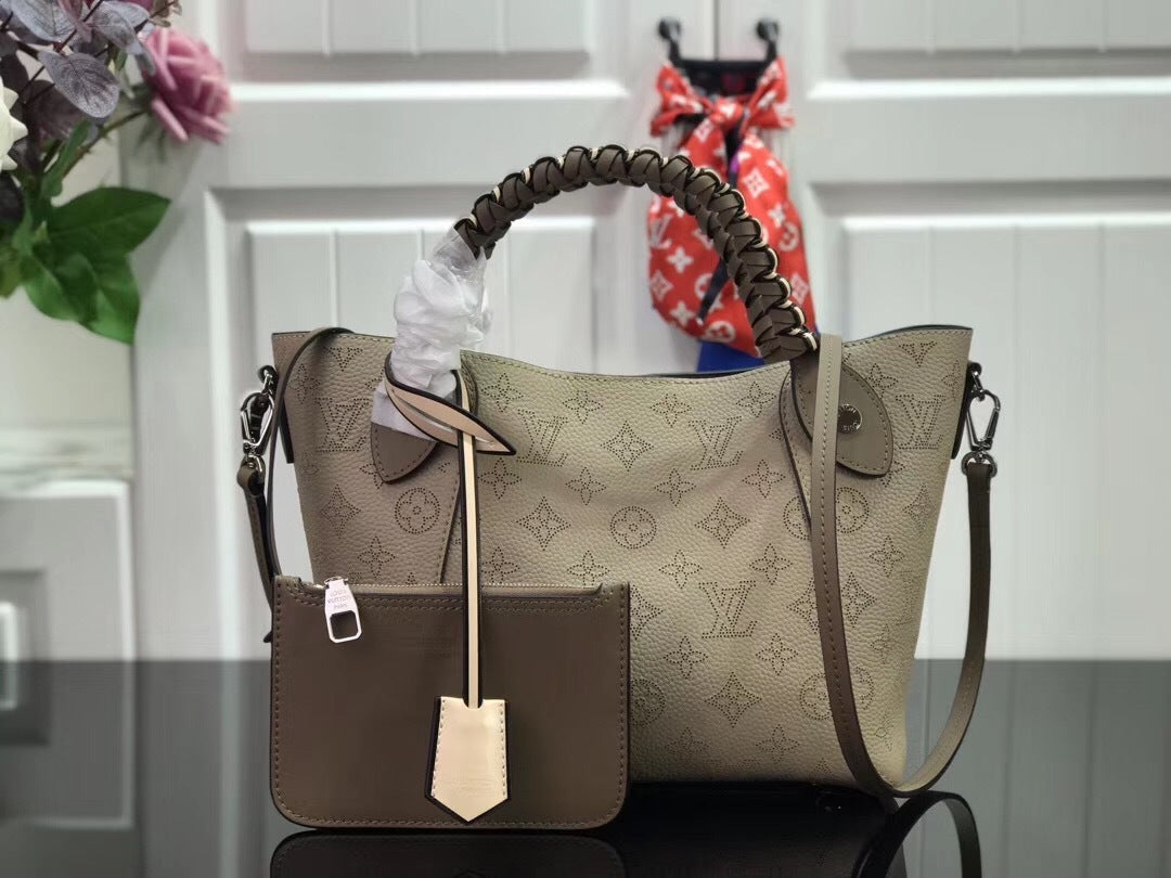 Dragons Bags - High-Quality Designer Products for You - AFFORDABLE LUXURY BAGS - 3995