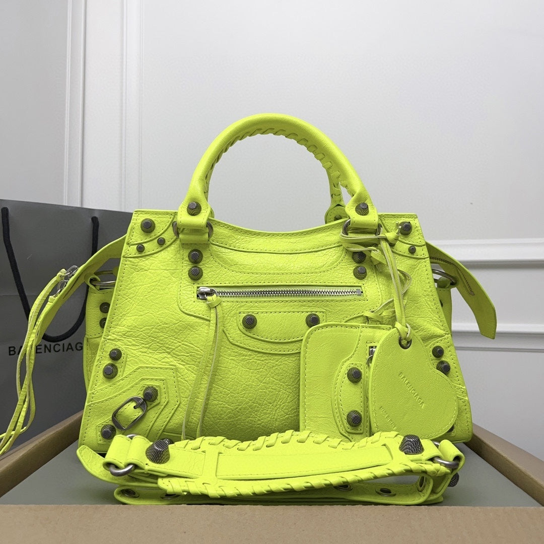 new-designer-premium-bags-nm24285