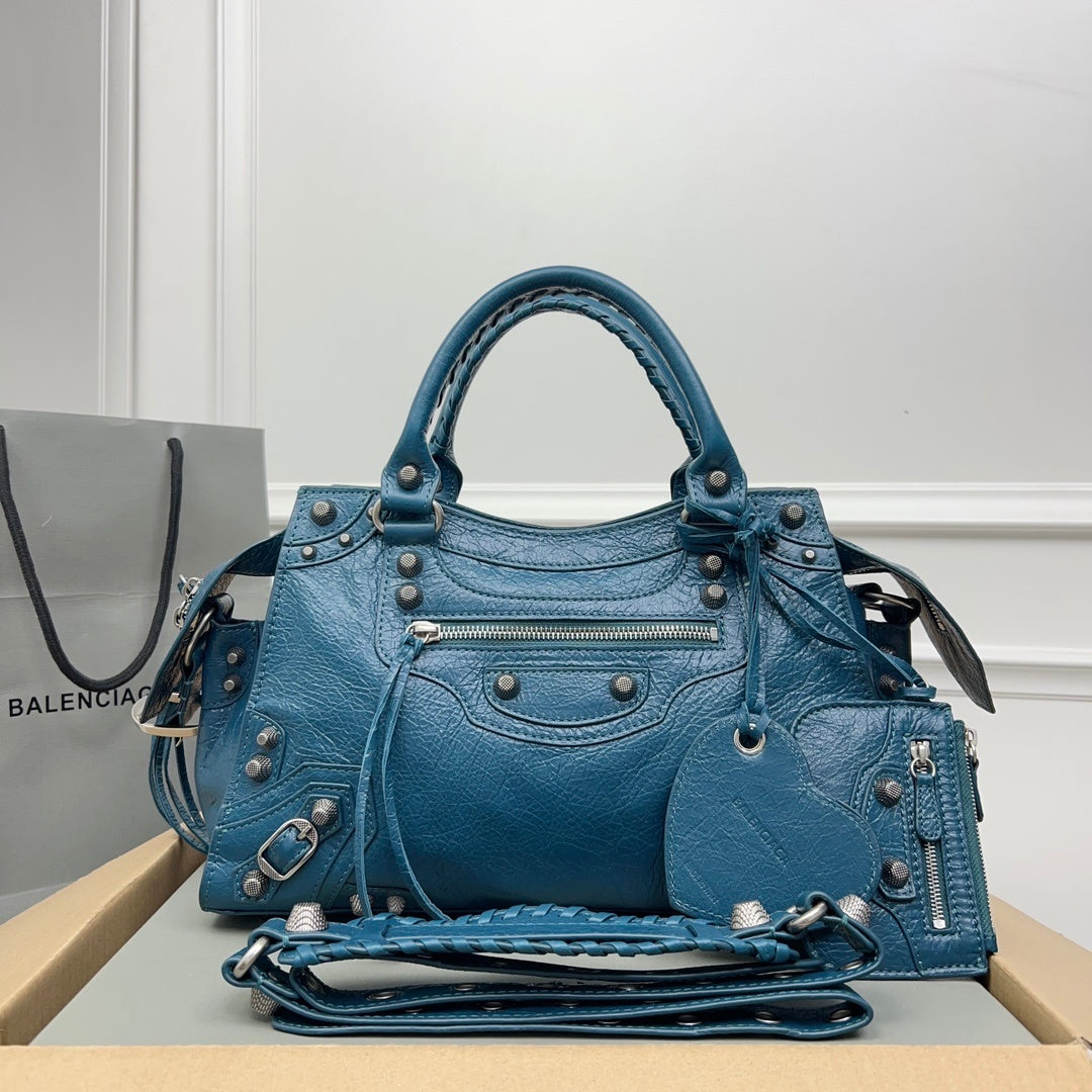 new-luxury-designer-bags-nm24283