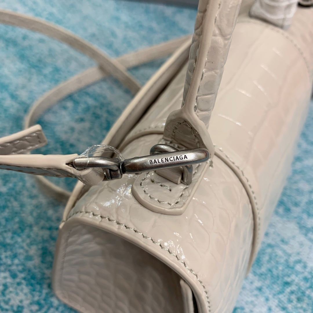 new-luxury-designer-bags-nm24076